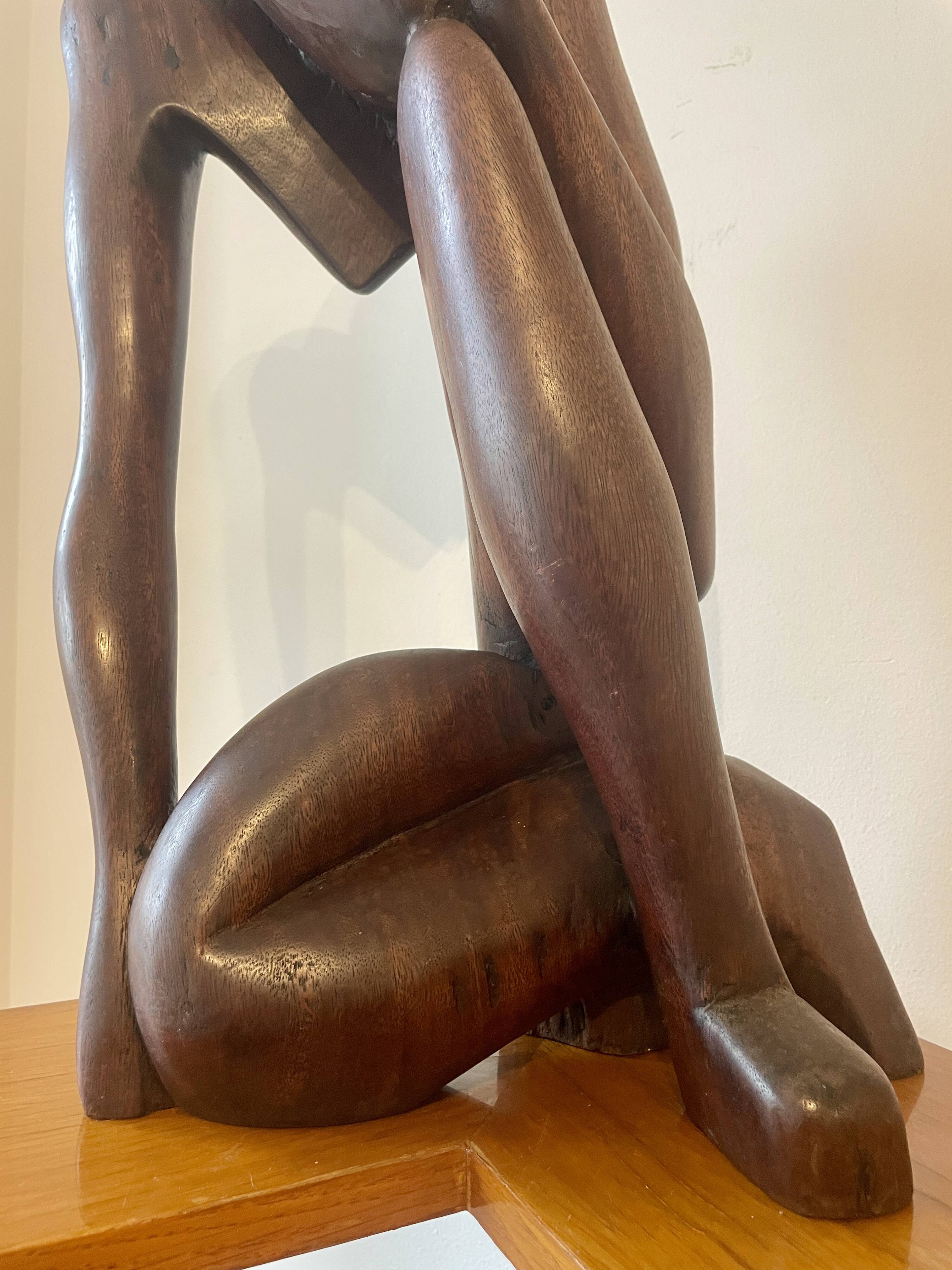 Sculpture en bois "Le penseur"