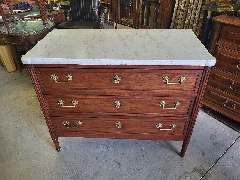 Chest of drawers Louis XVI in mahogany marble top of the XIXth century