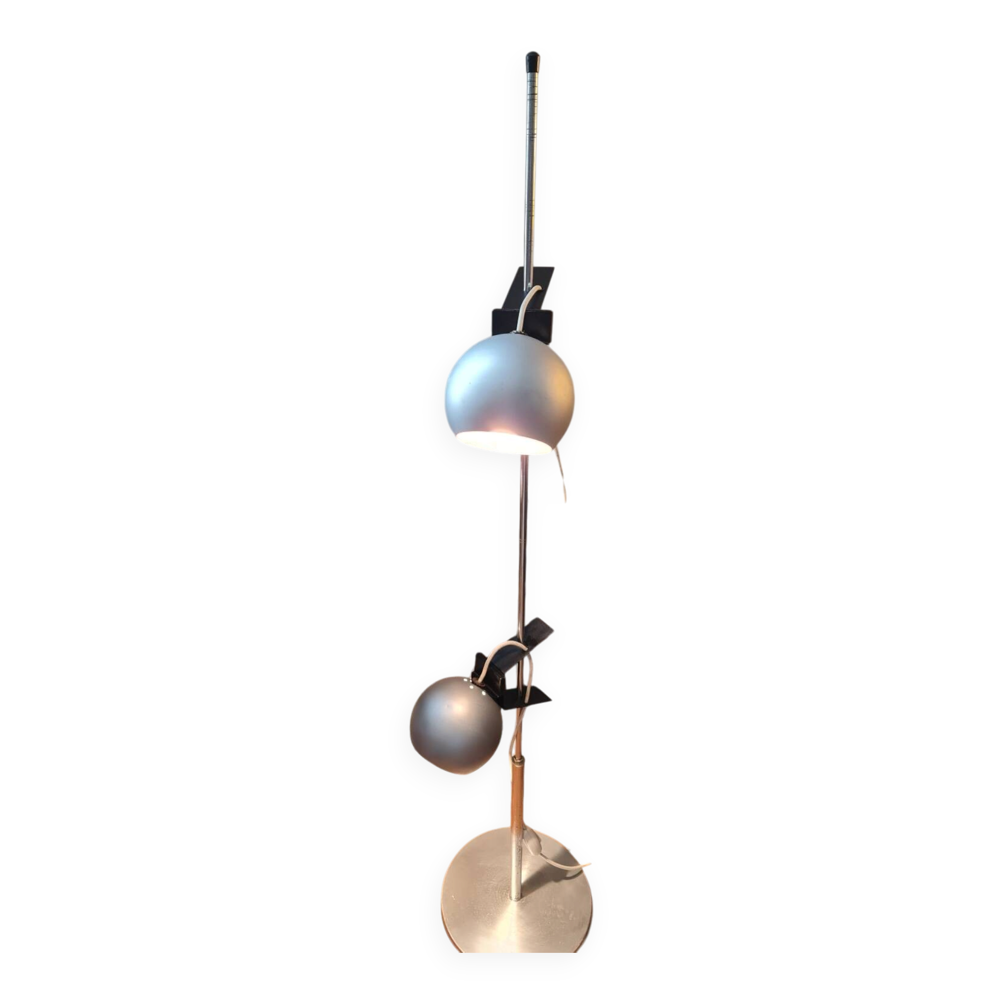 Two-light floor lamp with removable magnetic Eyes Ball.