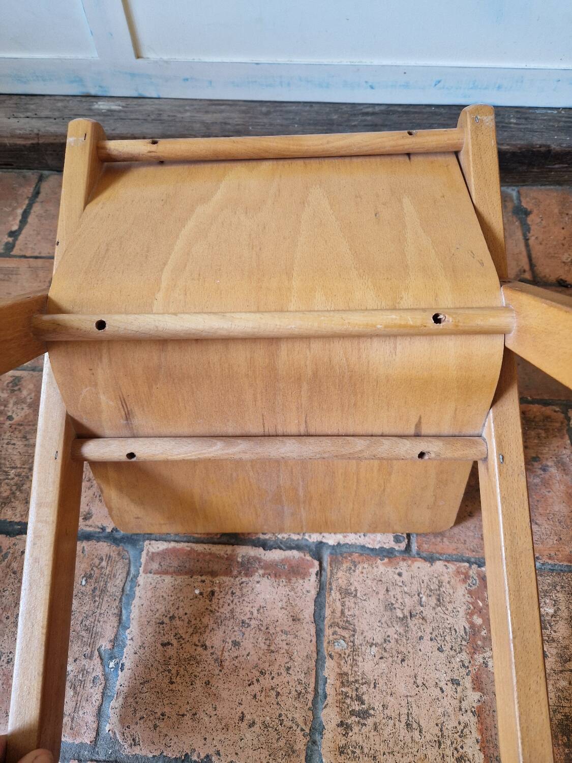 Children's chair in molded plywood from the 60s