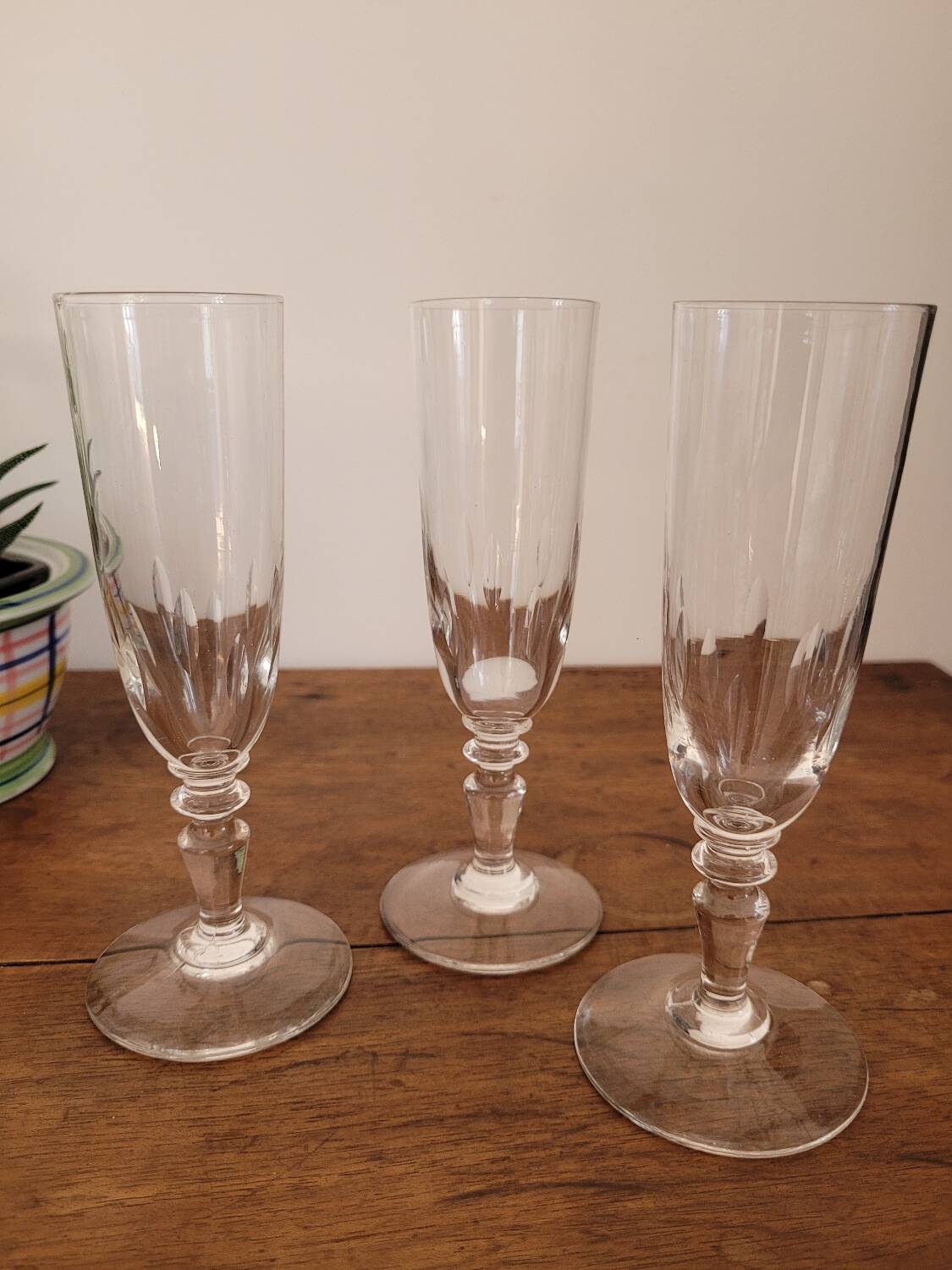Set of 3 crystal champagne glasses