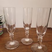 3 coupes à champagne en cristal