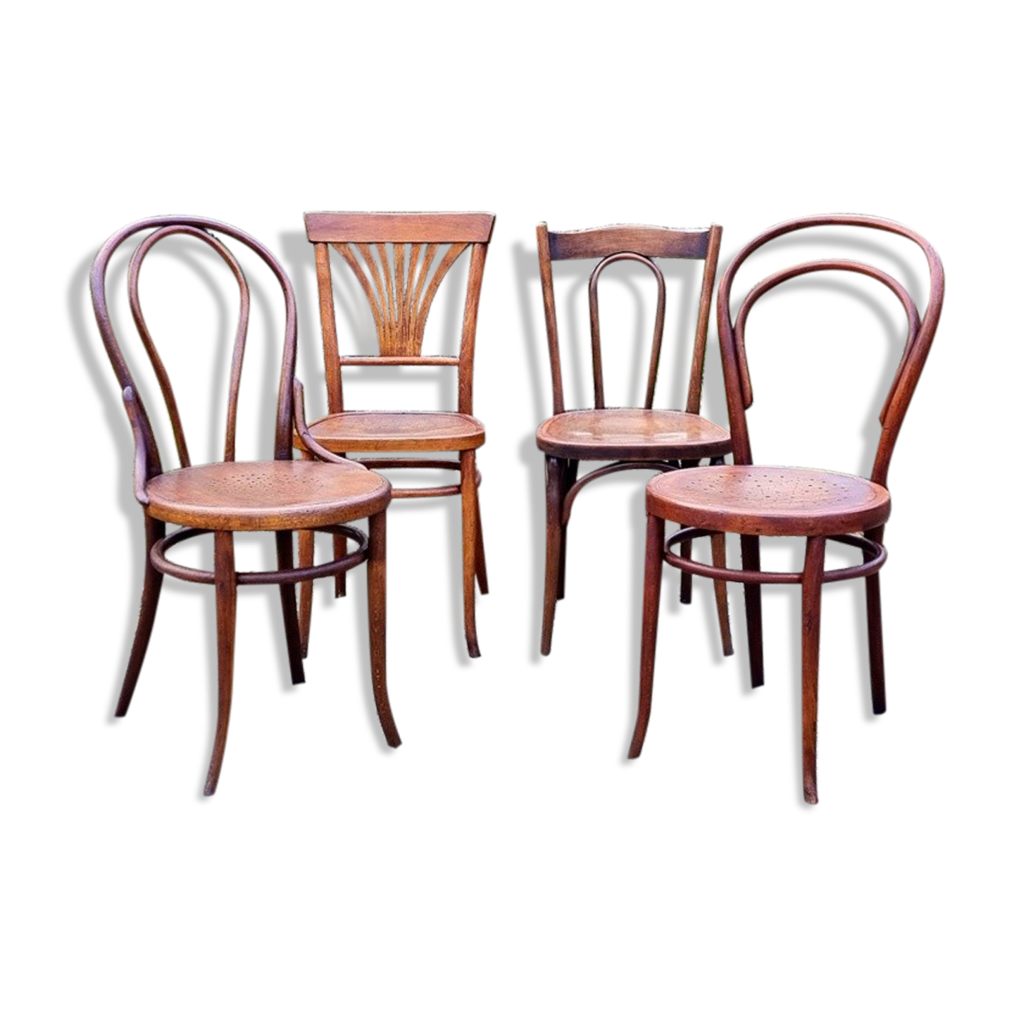 Lot 4 chaises bistrot début XXe