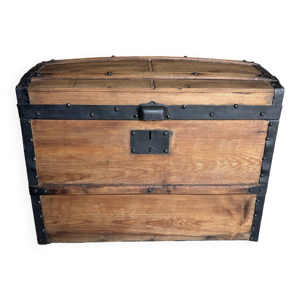 coffre ancien bombé