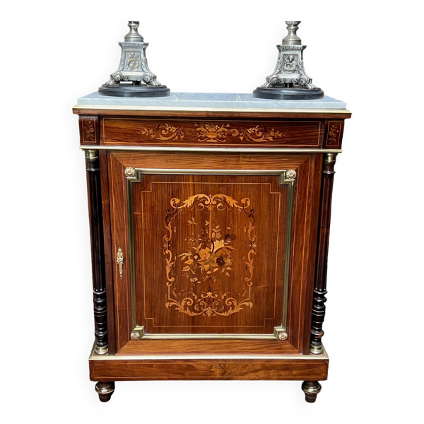 Commode de style Louis XVI