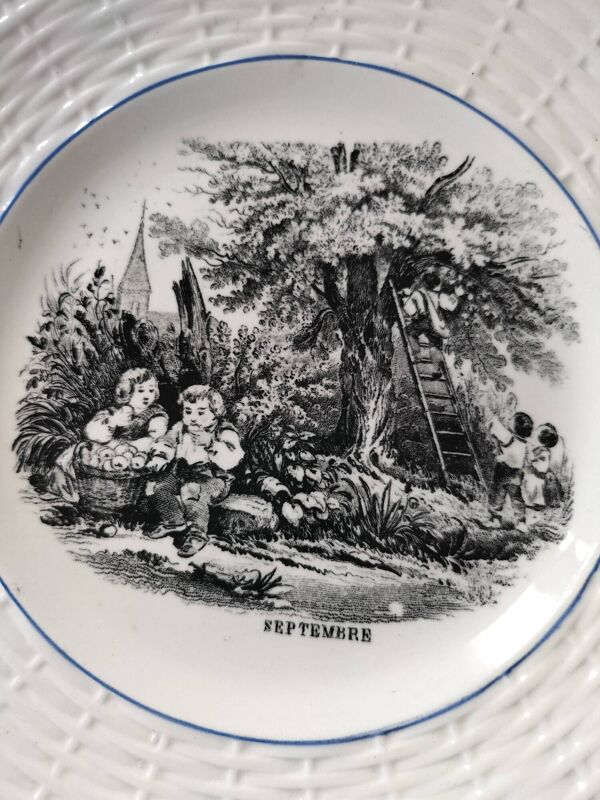 Série complète 12 assiettes Digoin Sarreguemines – Les 12 mois (1900-1920)