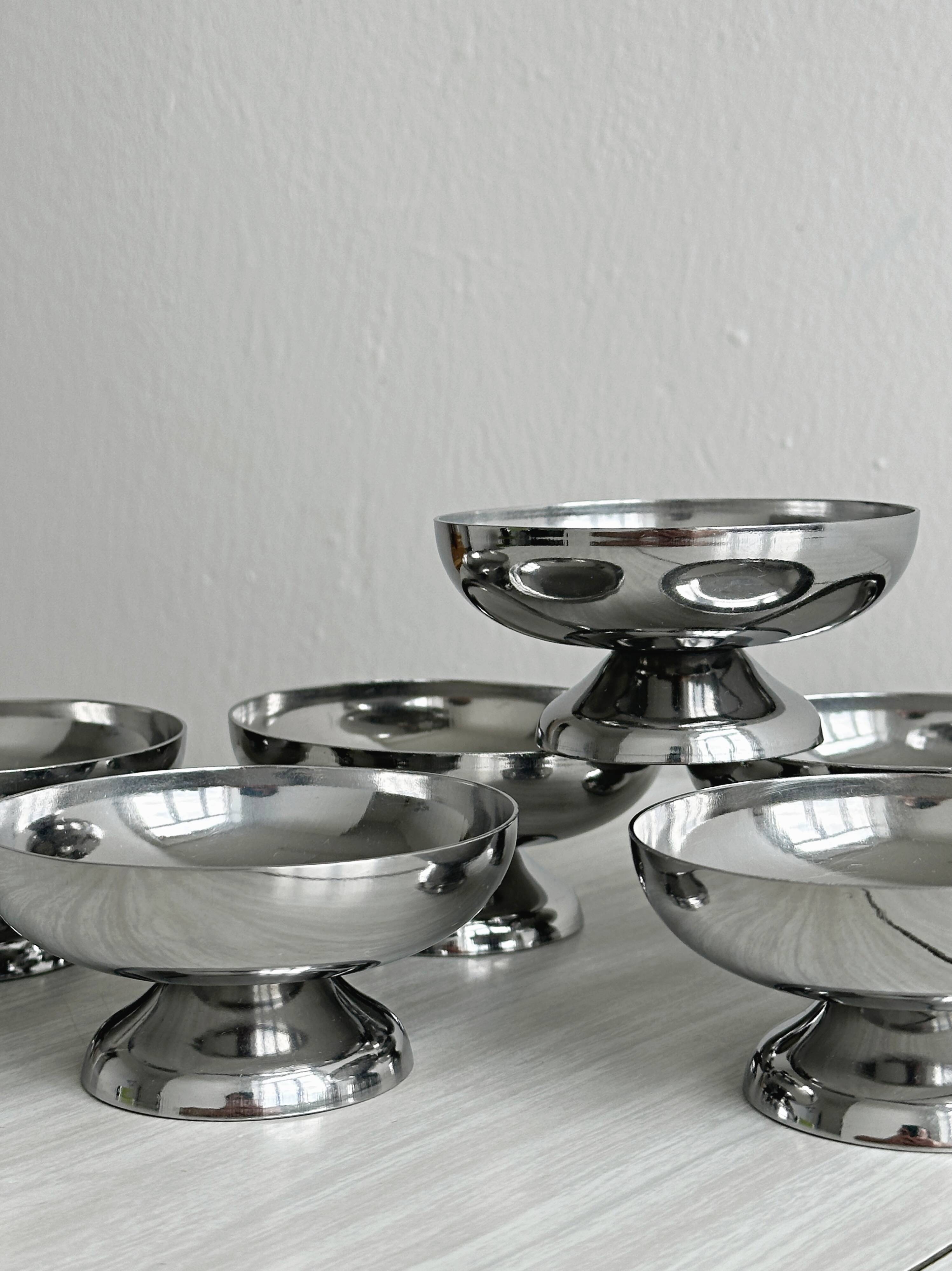 Lot de 6 coupelles vintage en inox brillant