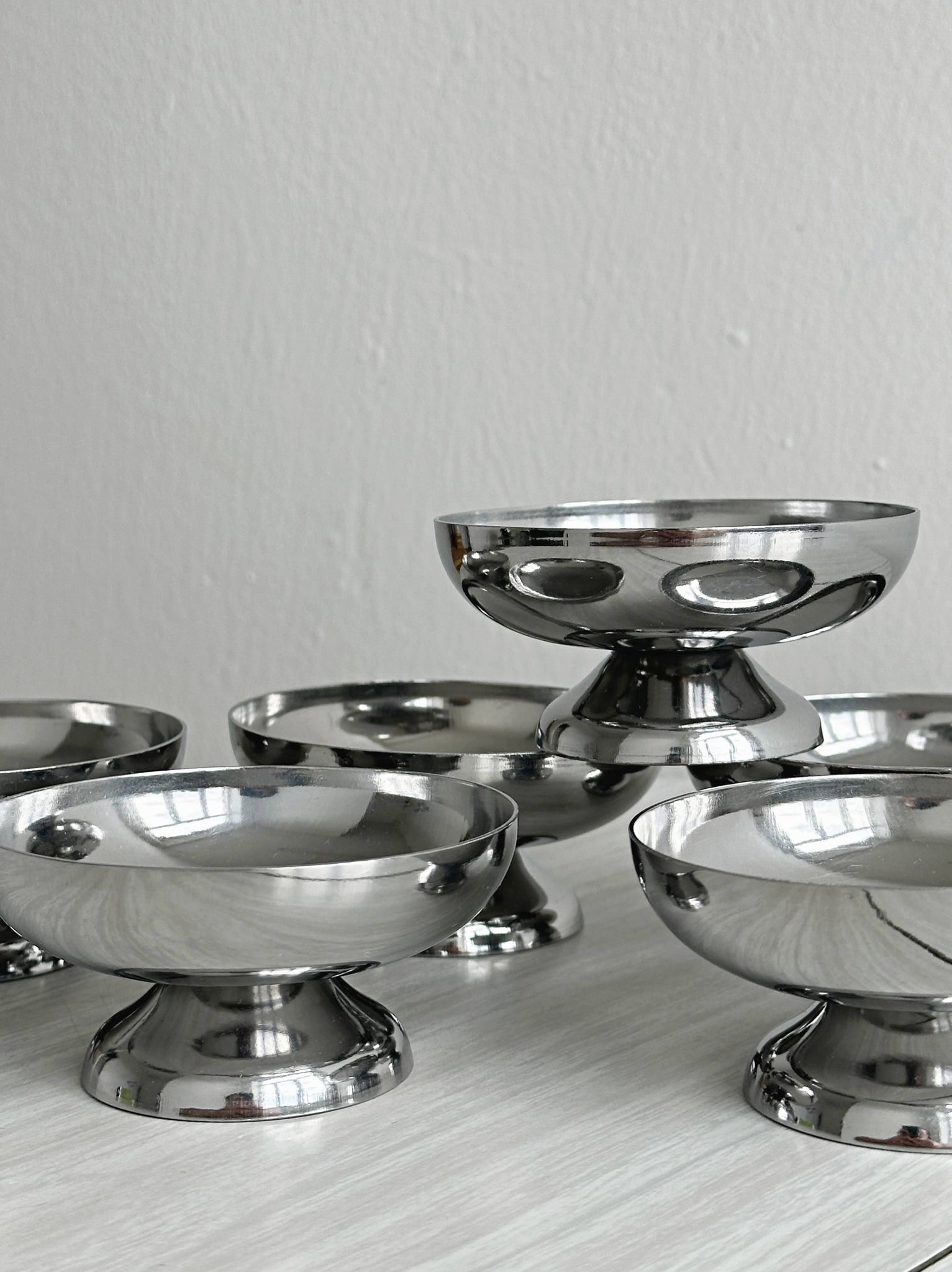 Set of 6 vintage stainless steel bowls.