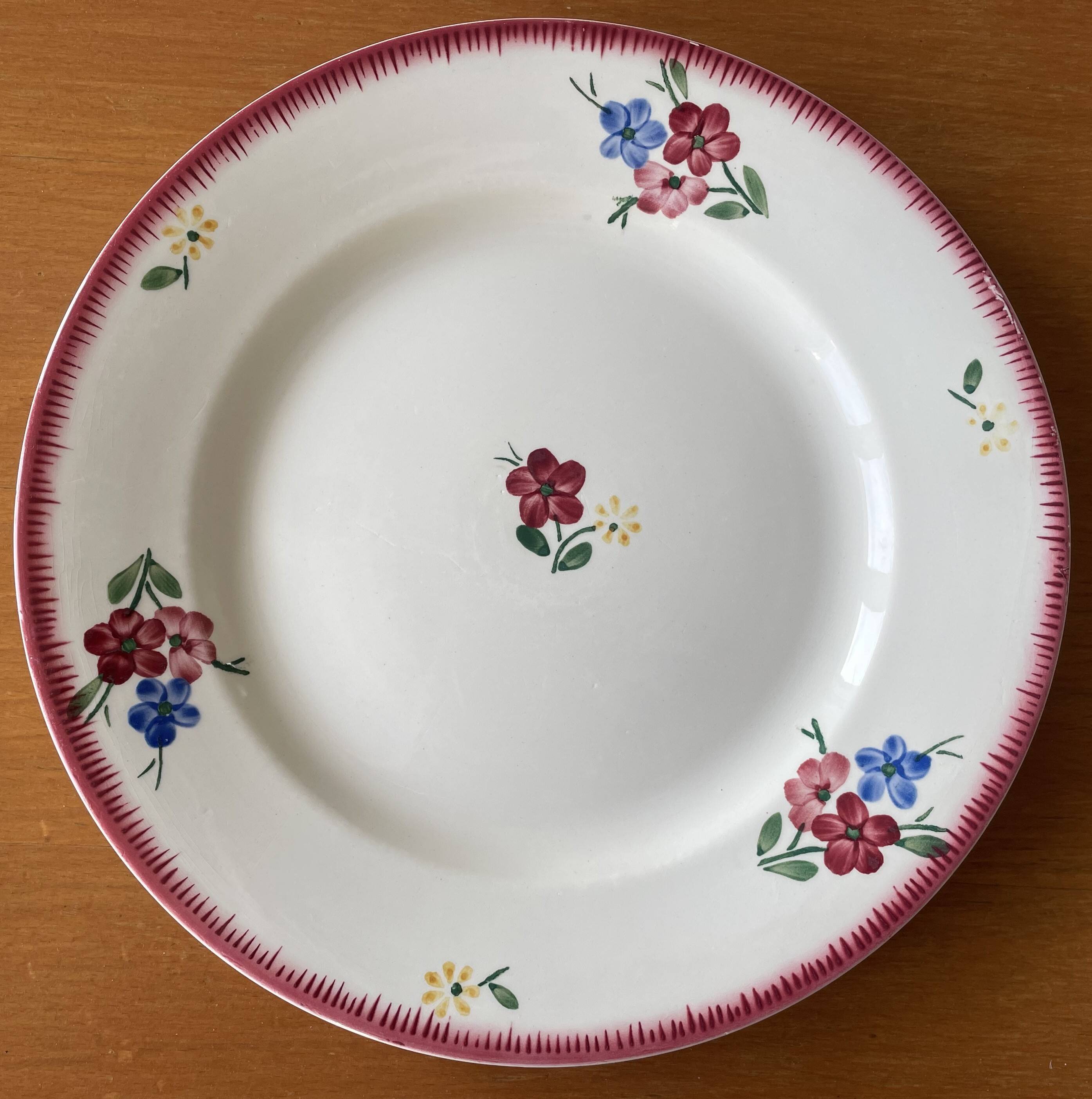 6 antique flat plates in Sarreguemines earthenware