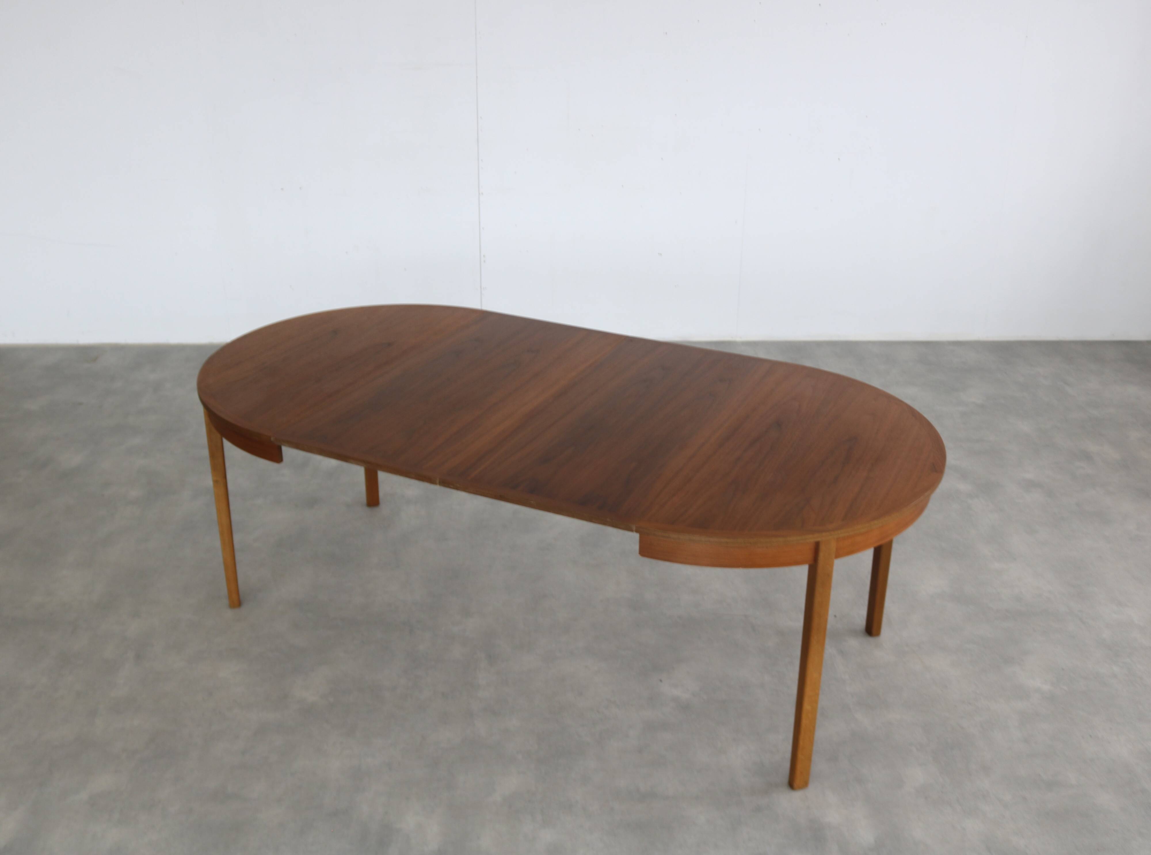 vintage dining table | table | extendable | Swedish