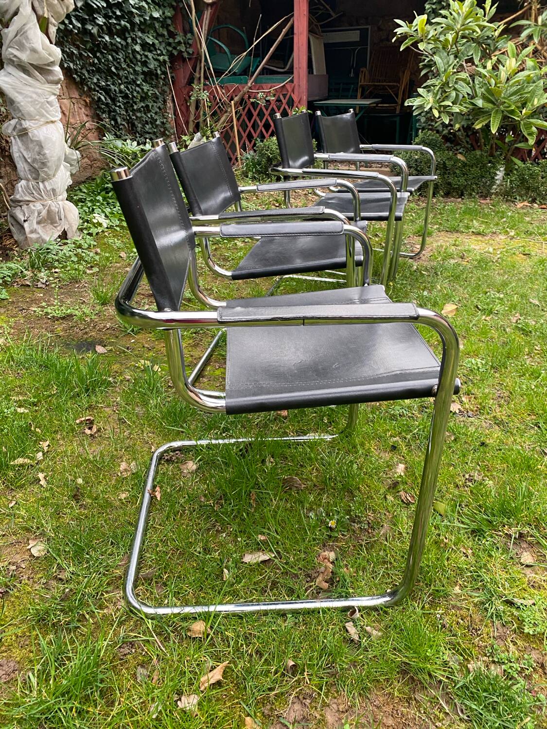 Lot of 4 modernist chairs in the style of MG5 Matteo Grassi circa 1980