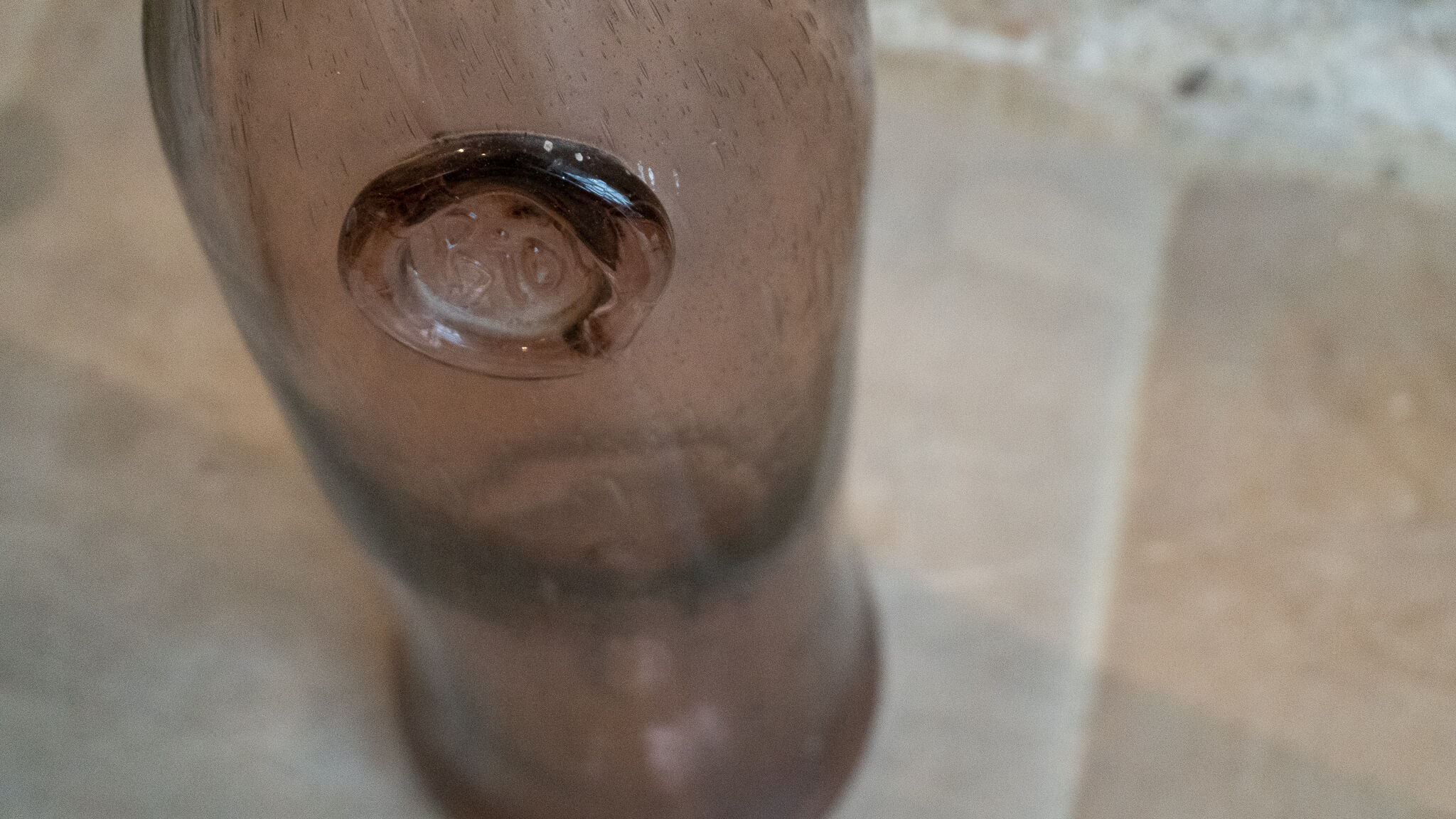 Large glass bottle (Biot)