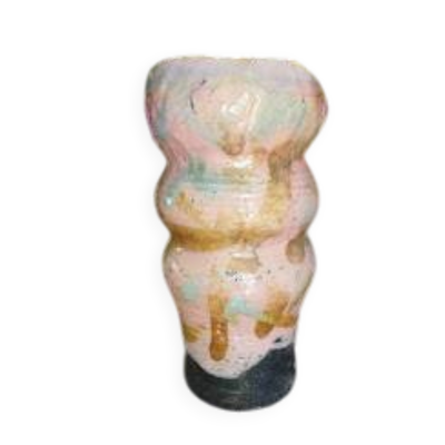 Vase sculptural en céramique d’atelier signé P. Ruellard, travail français