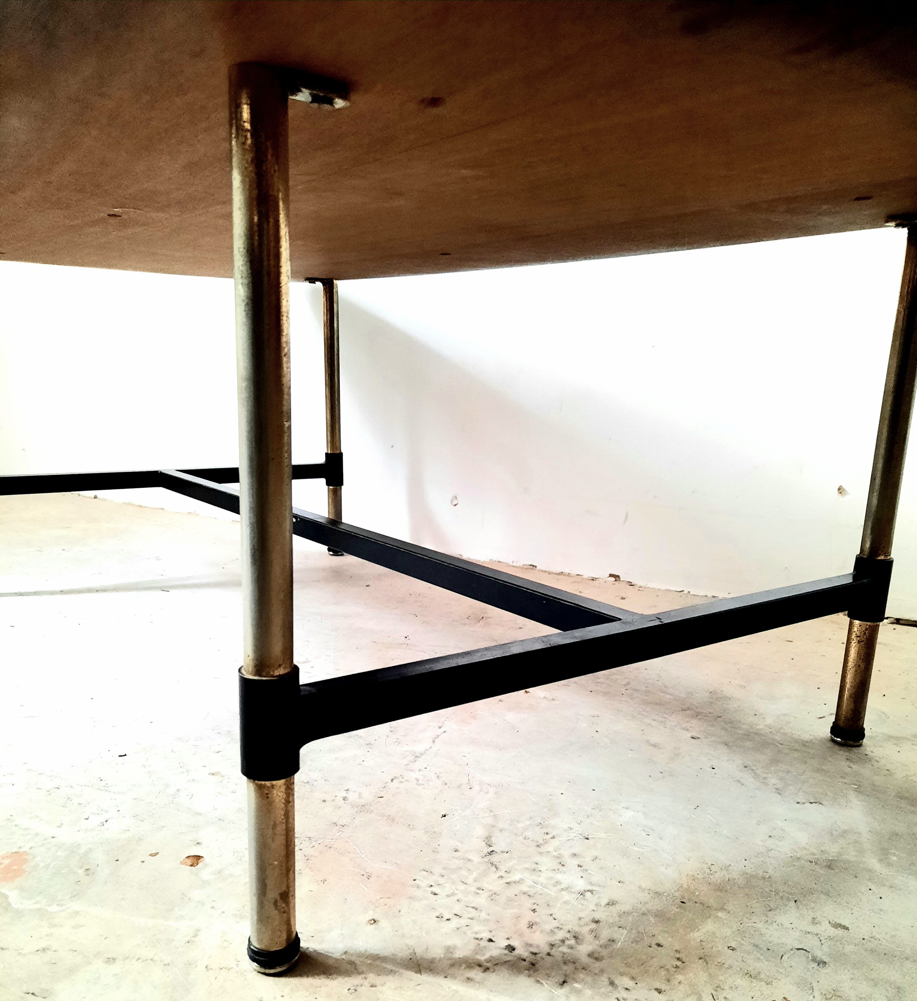 Vintage Italian coffee table from the 60s / 70s
