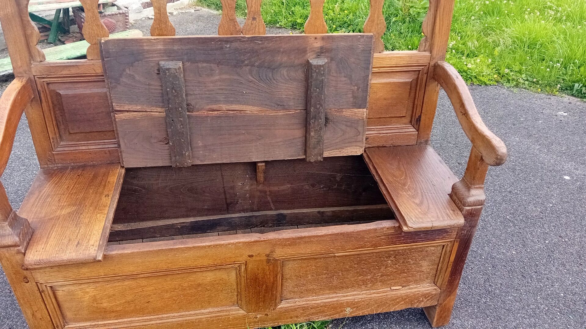 Coffre banc en chêne XIX ieme