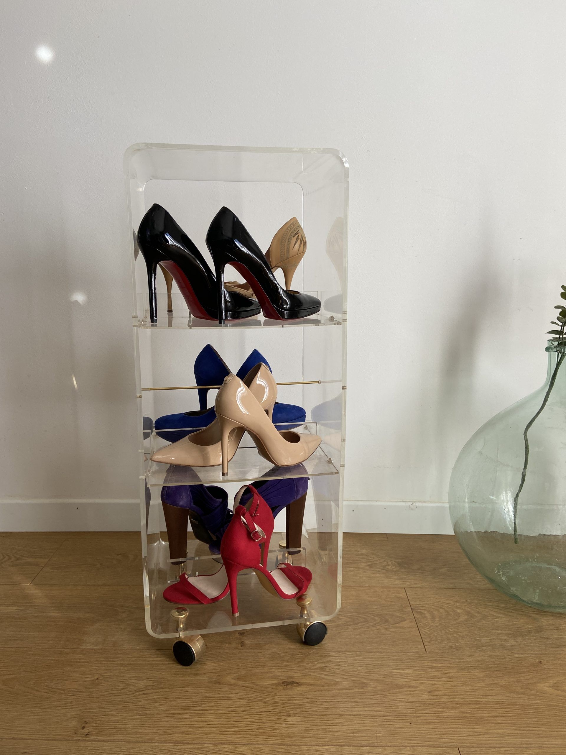 Altuglas wheeled storage tower by David Lange