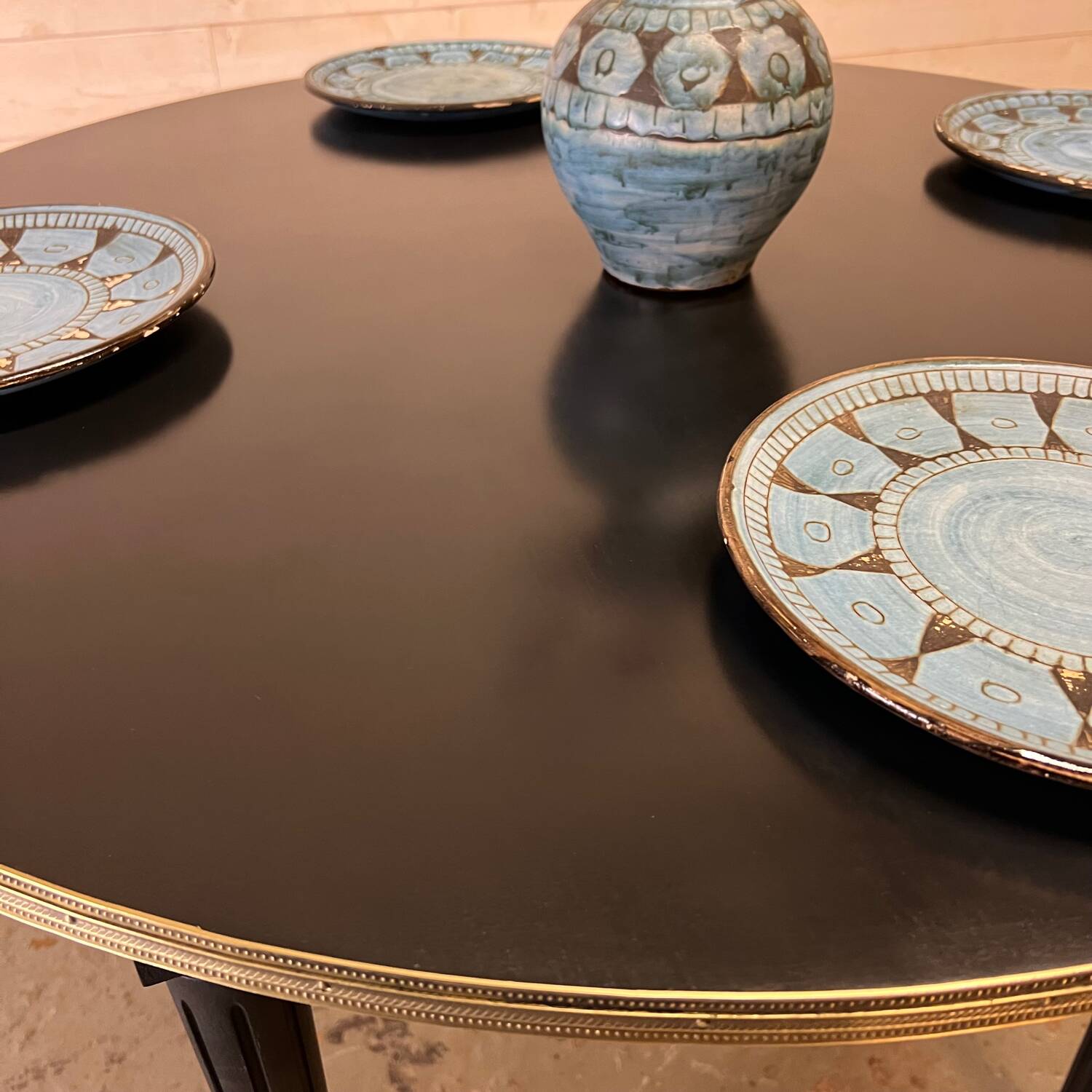 Table de style Louis XVI revisité style napoleon III