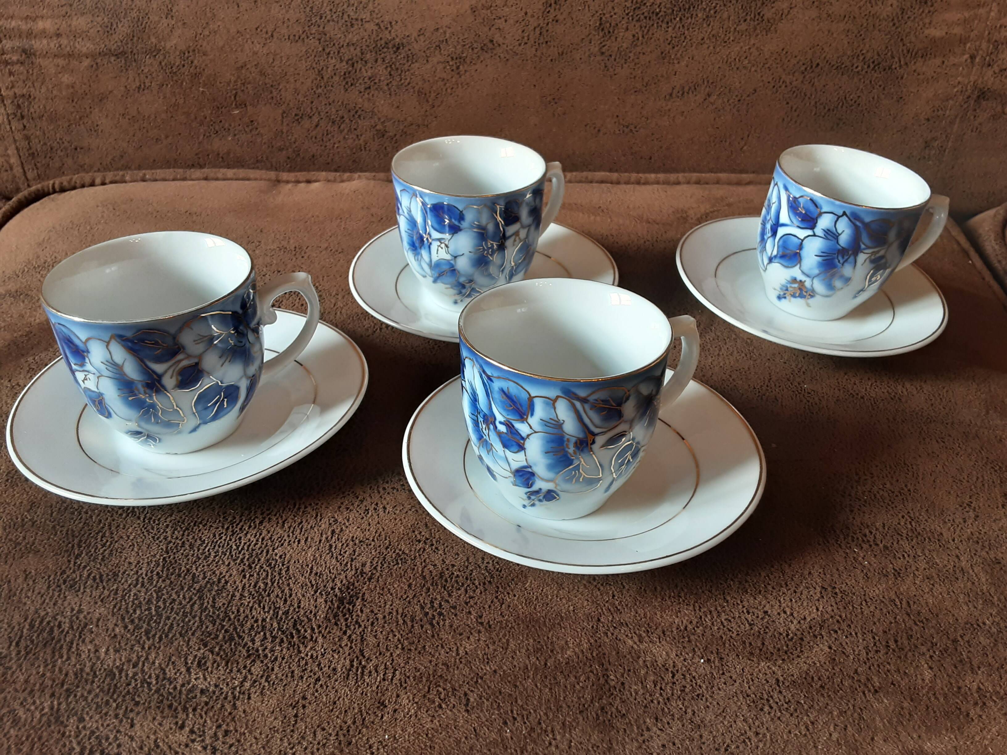 Set of 4 Romania cups and saucers