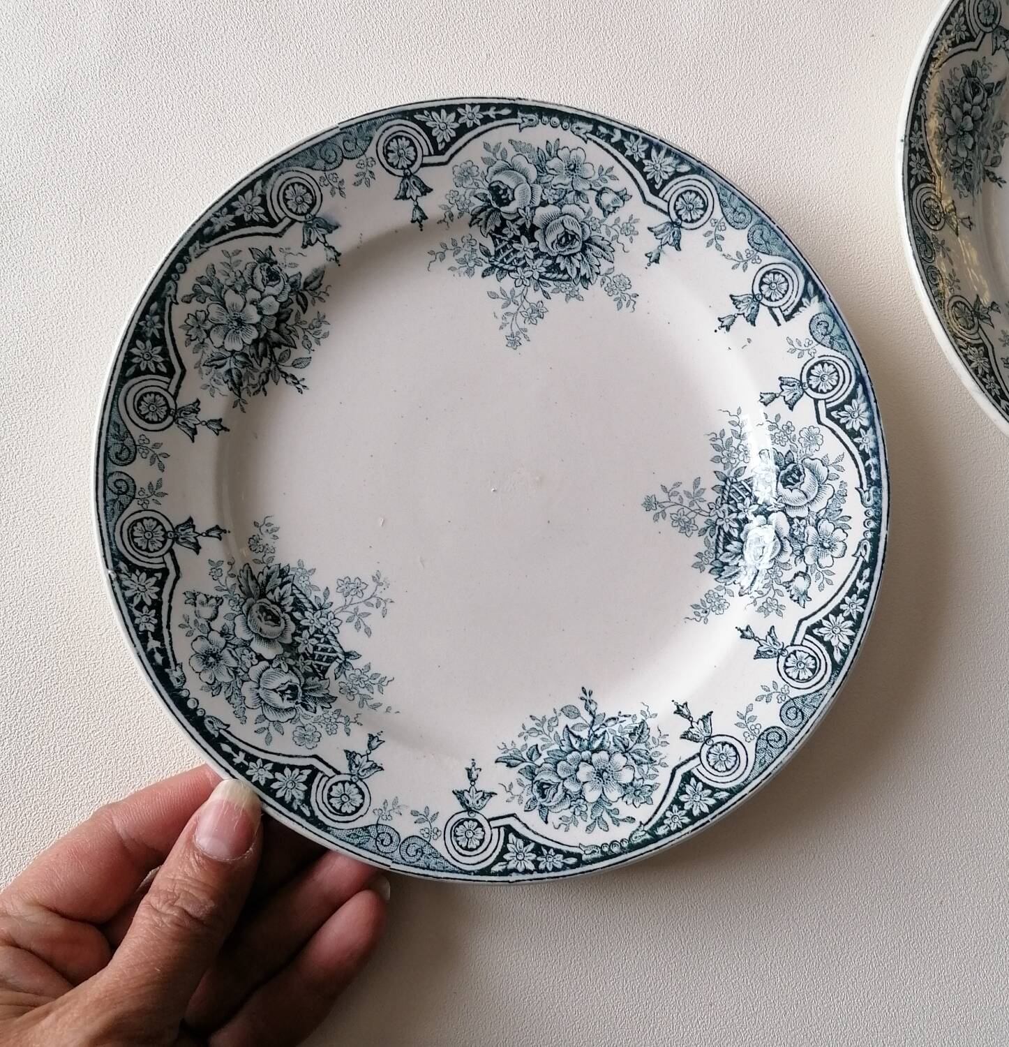 4 Saint Amandinoise dessert plates Pompadour collection