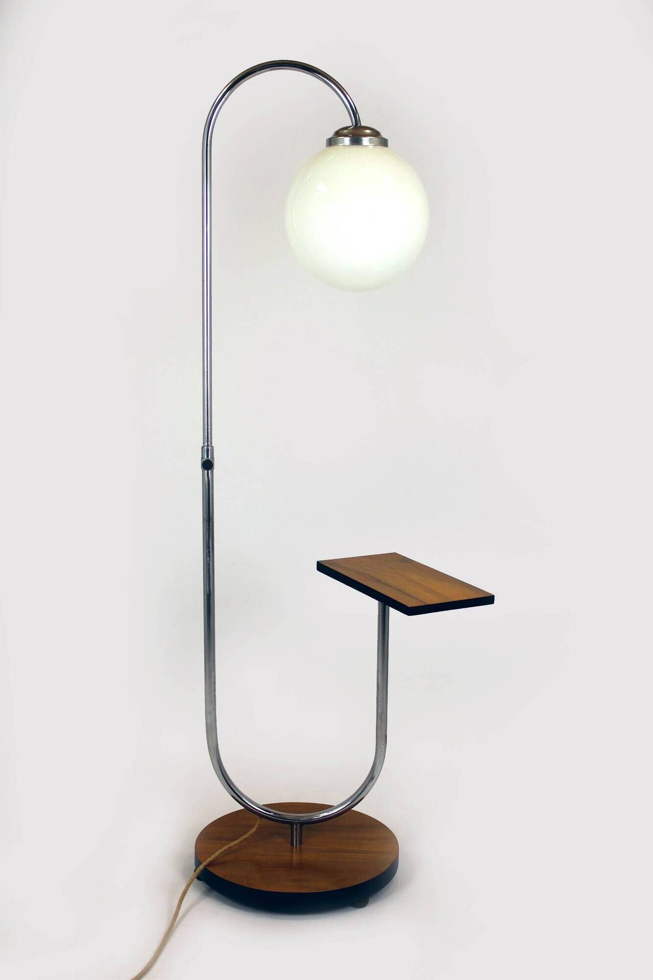 Lampadaire Art Déco Bauhaus restauré par Jindrich Halabala, 1940s