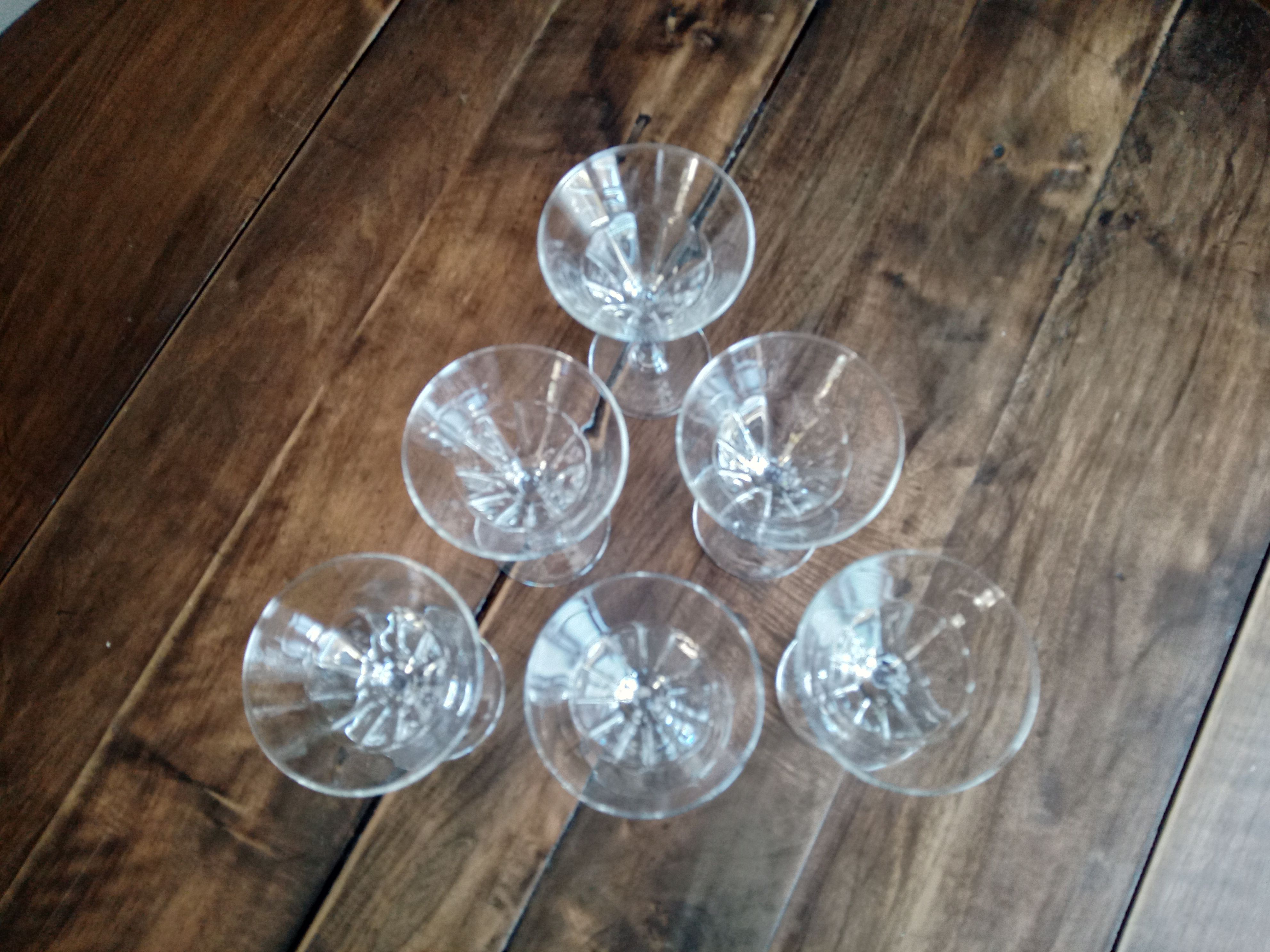 Lot of 6 vintage champagne glasses in conical drinking glass
