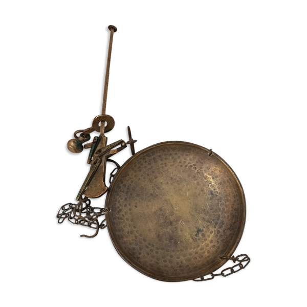 Balance antique en cuivre