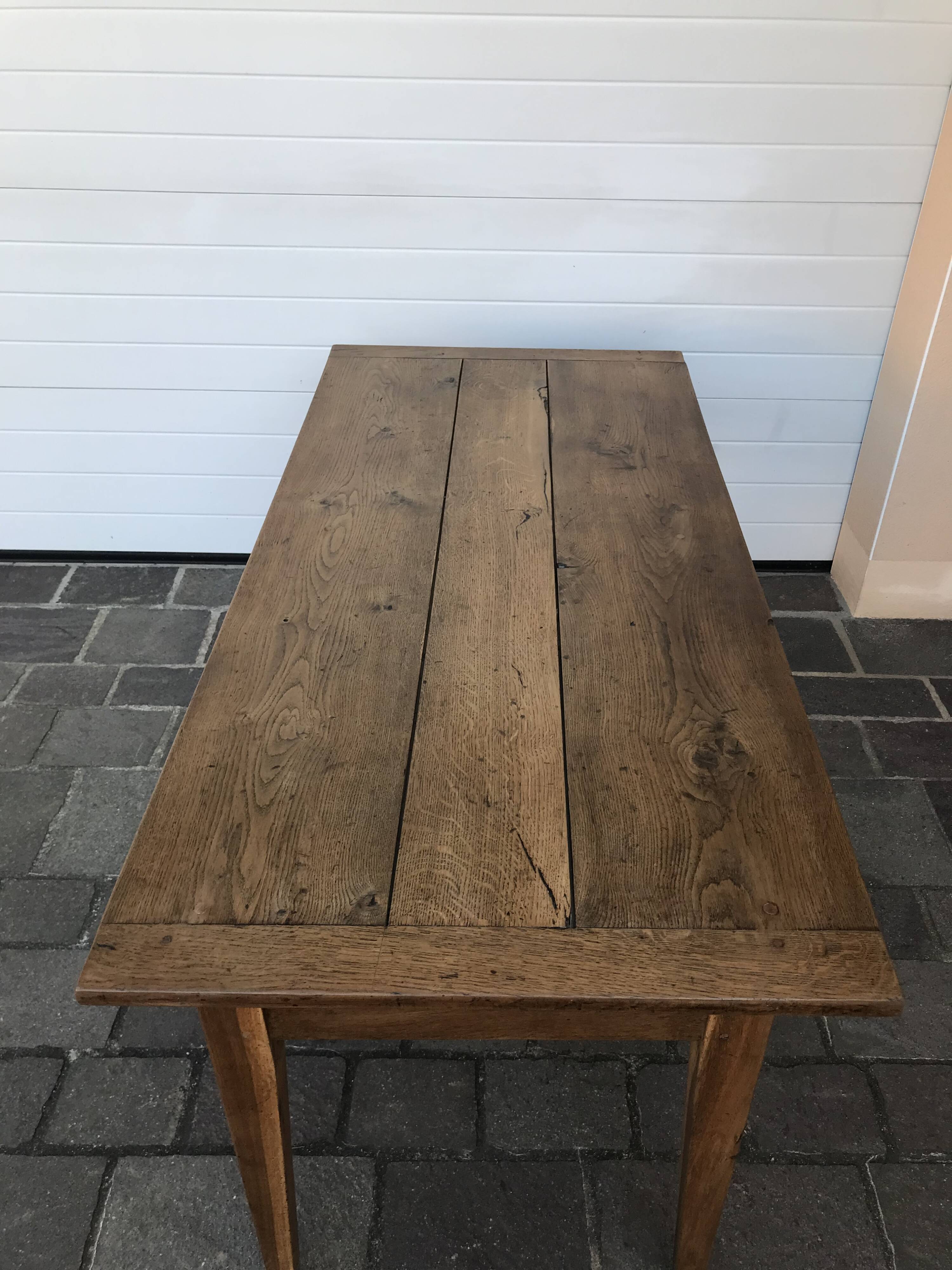 Farm table