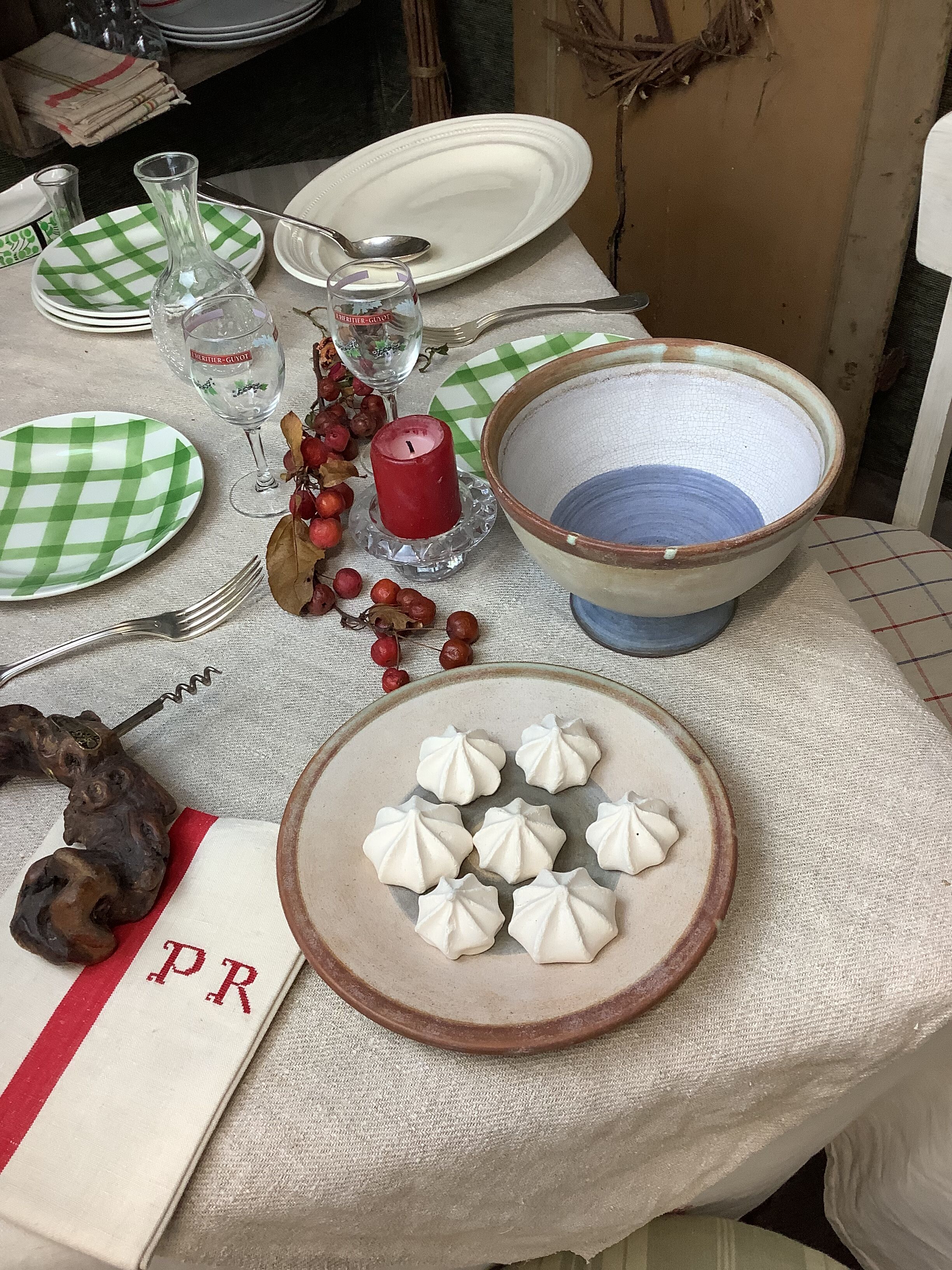 Duo of footed bowl and artisanal plate made in France Vallauris