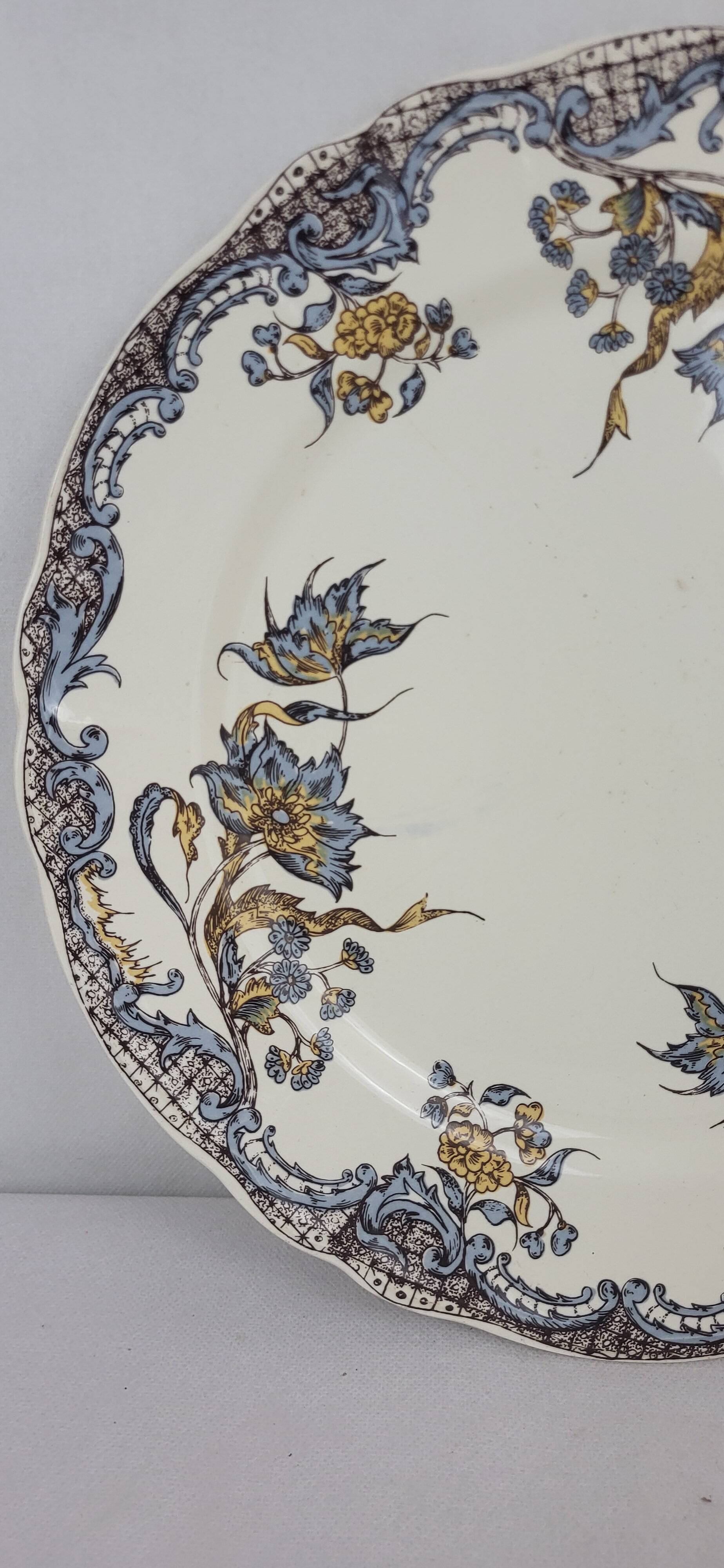 Salins earthenware dish, Chevreuse model