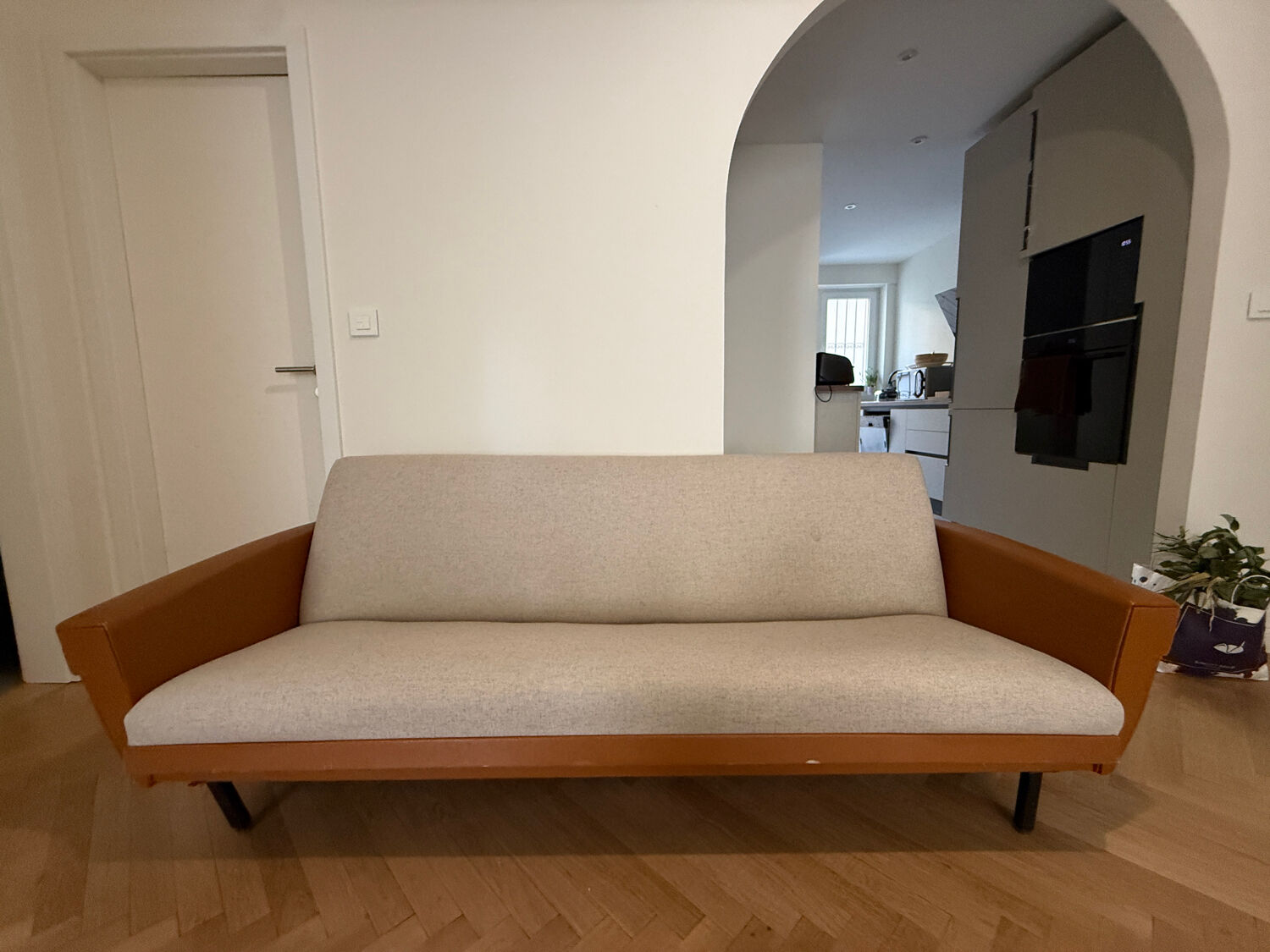 Convertible sofa design