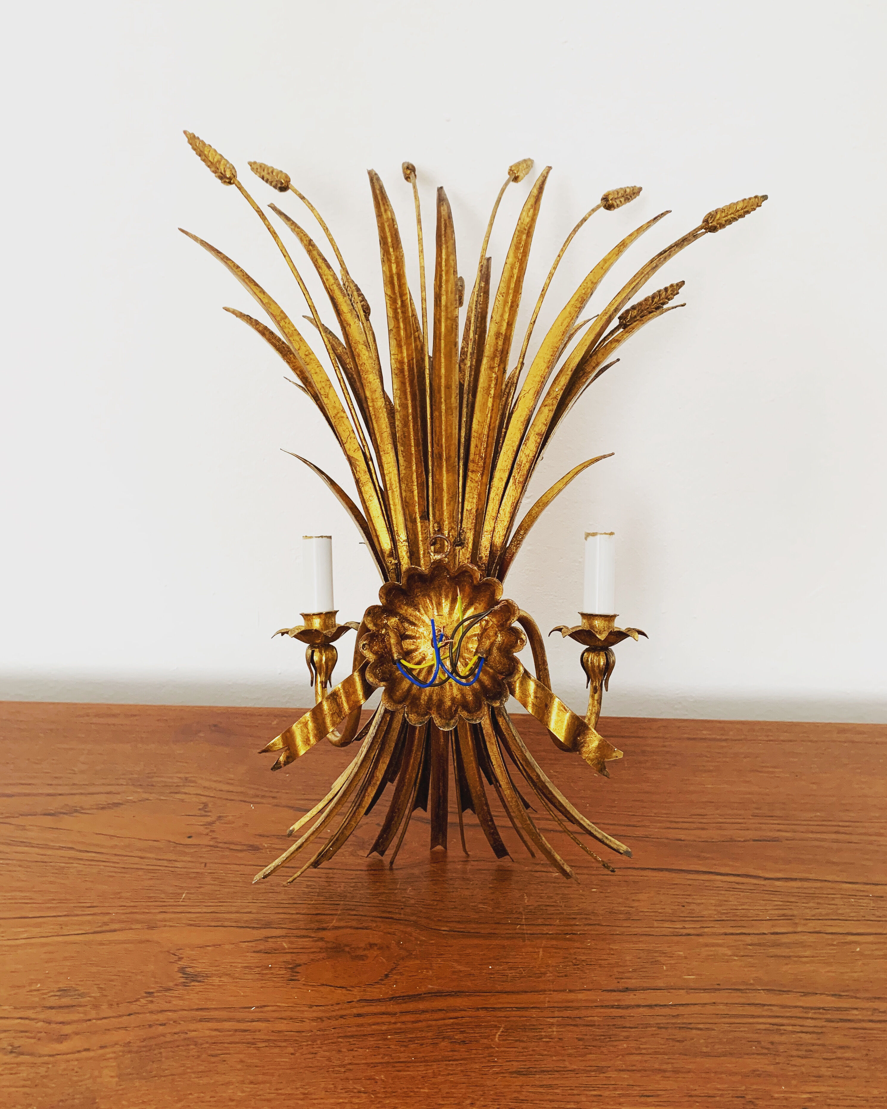 Gilded Italian Hollywood Regency metal wall lamp by Hans Kögl