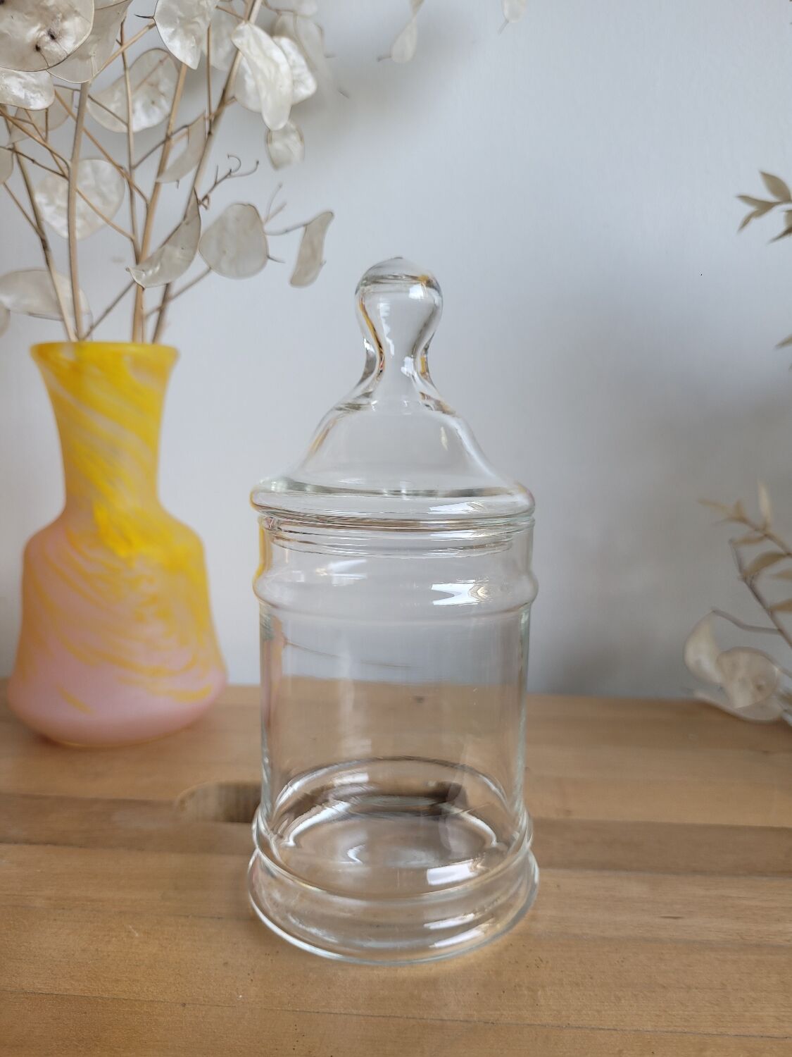 Glass apothecary