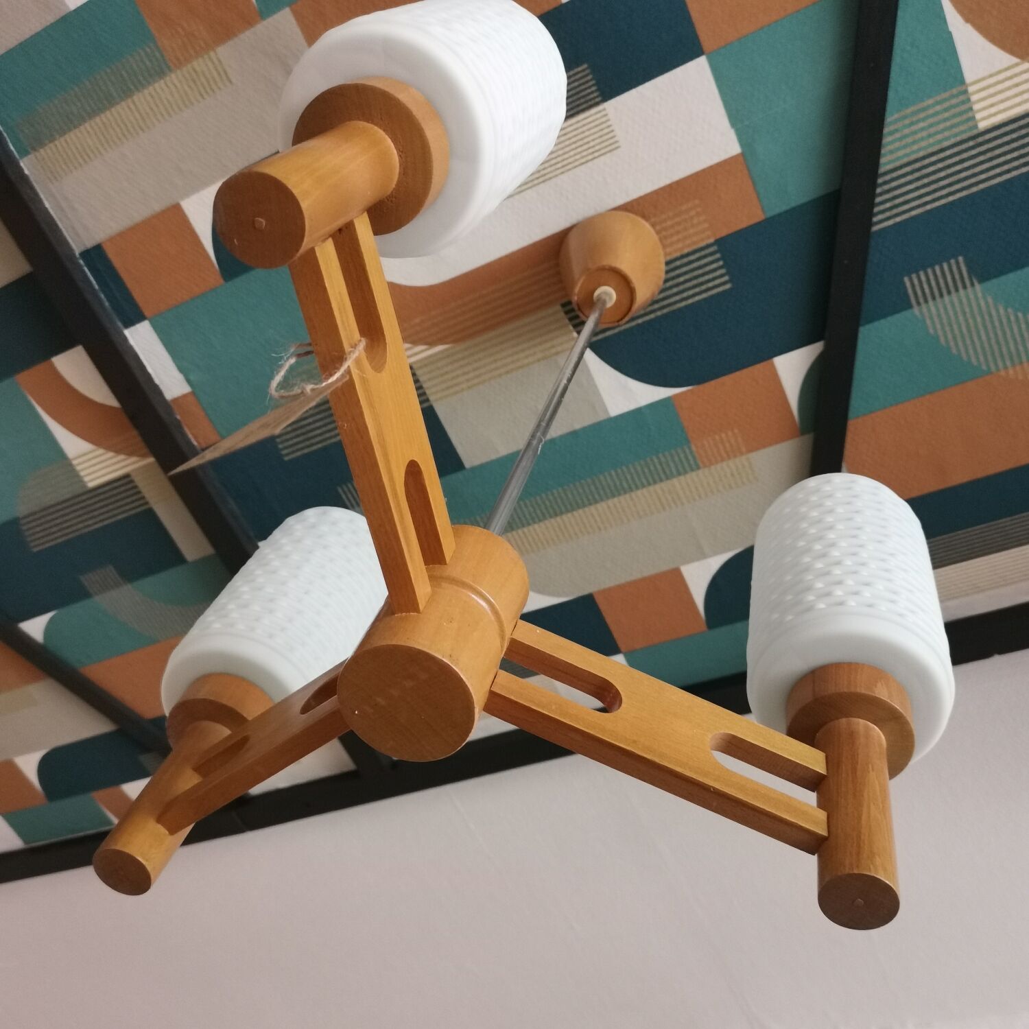 Lustre en bois et opaline République Tchèque 1970