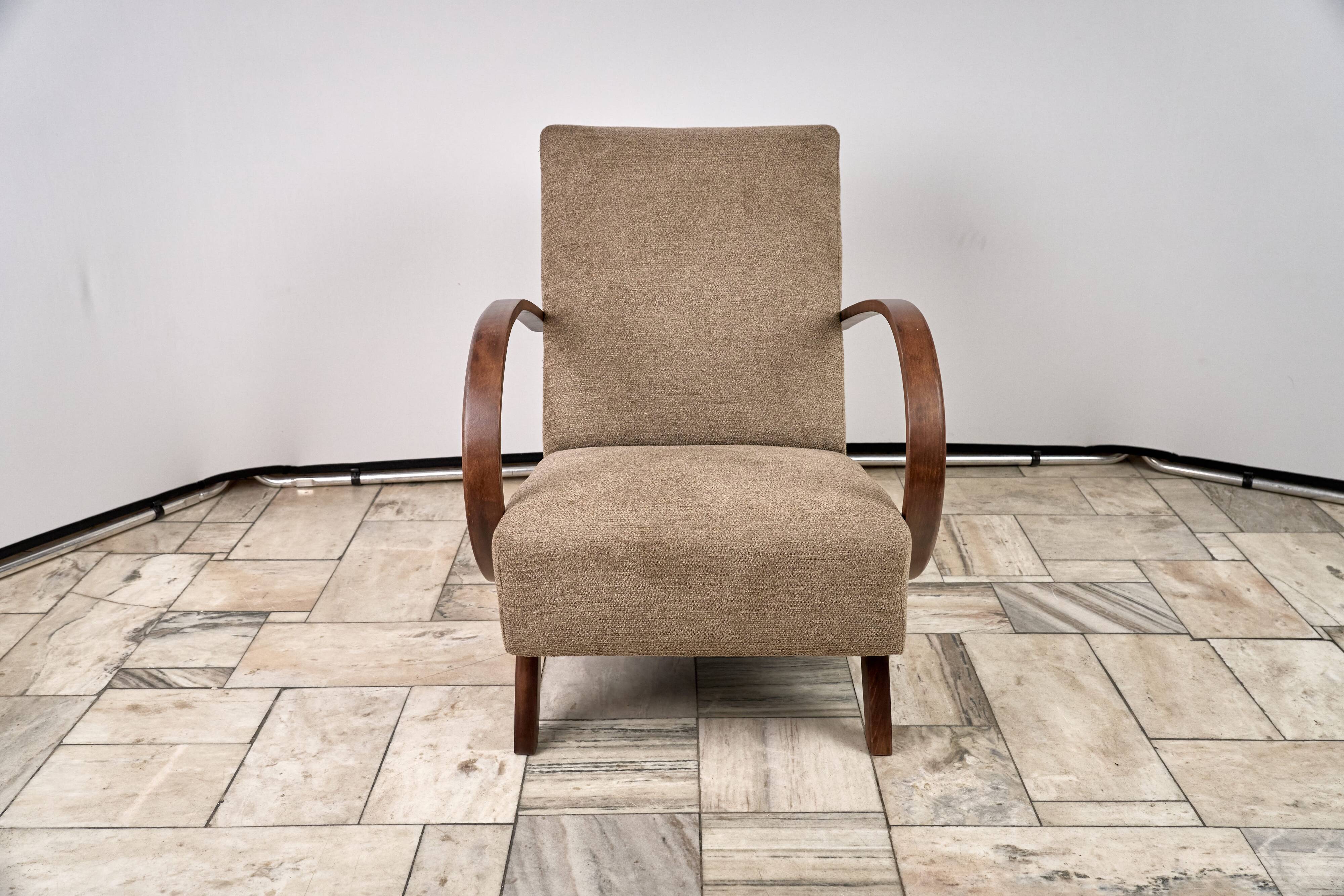 H 410 Armchair designed by Jindrich Halabala, 1940s, Czechoslovakia