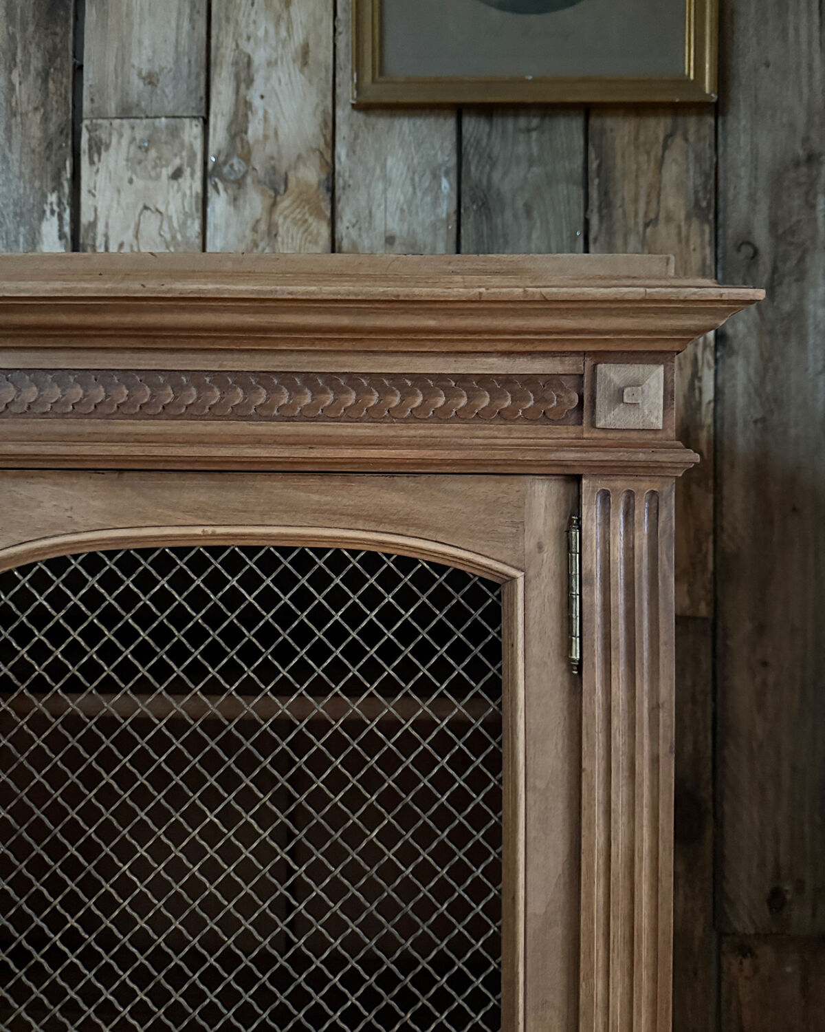 Old library with grilles (renovated)