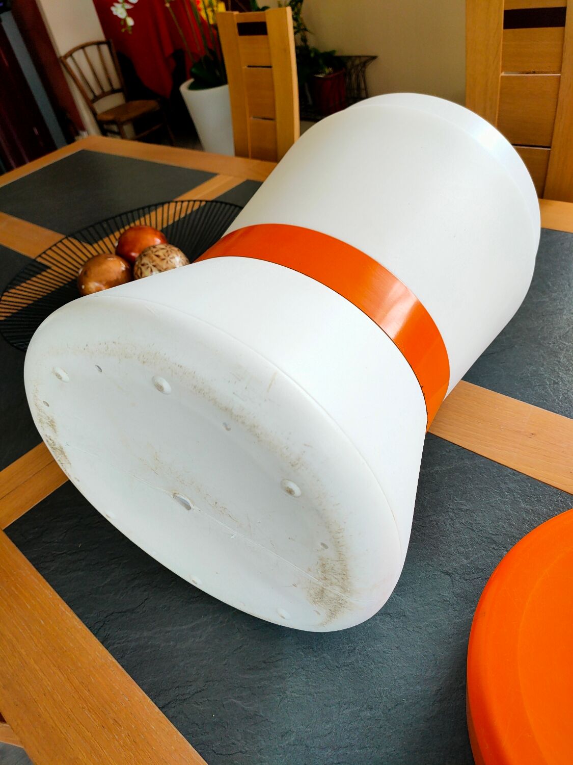 Tabouret plastique tam-tam vintage
