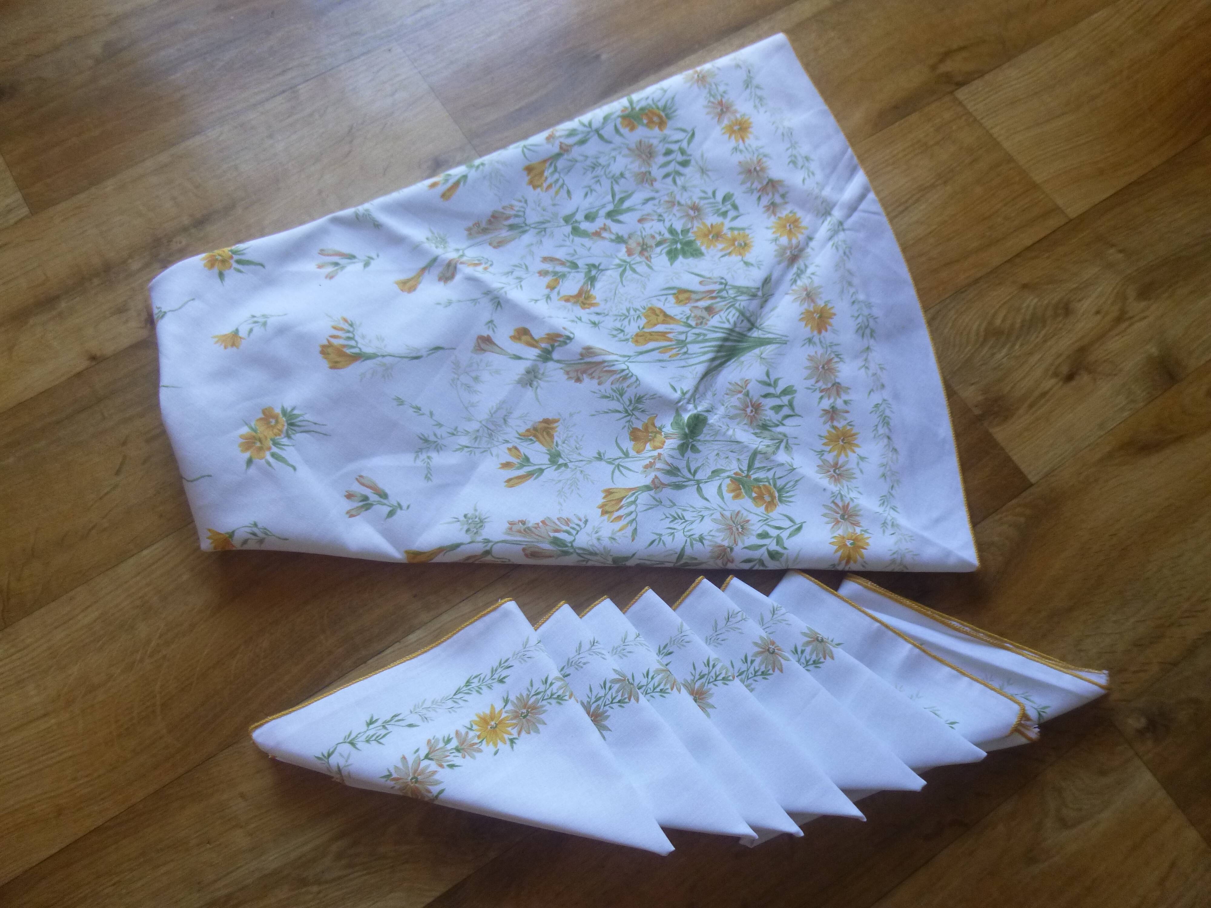 Tablecloth and napkins