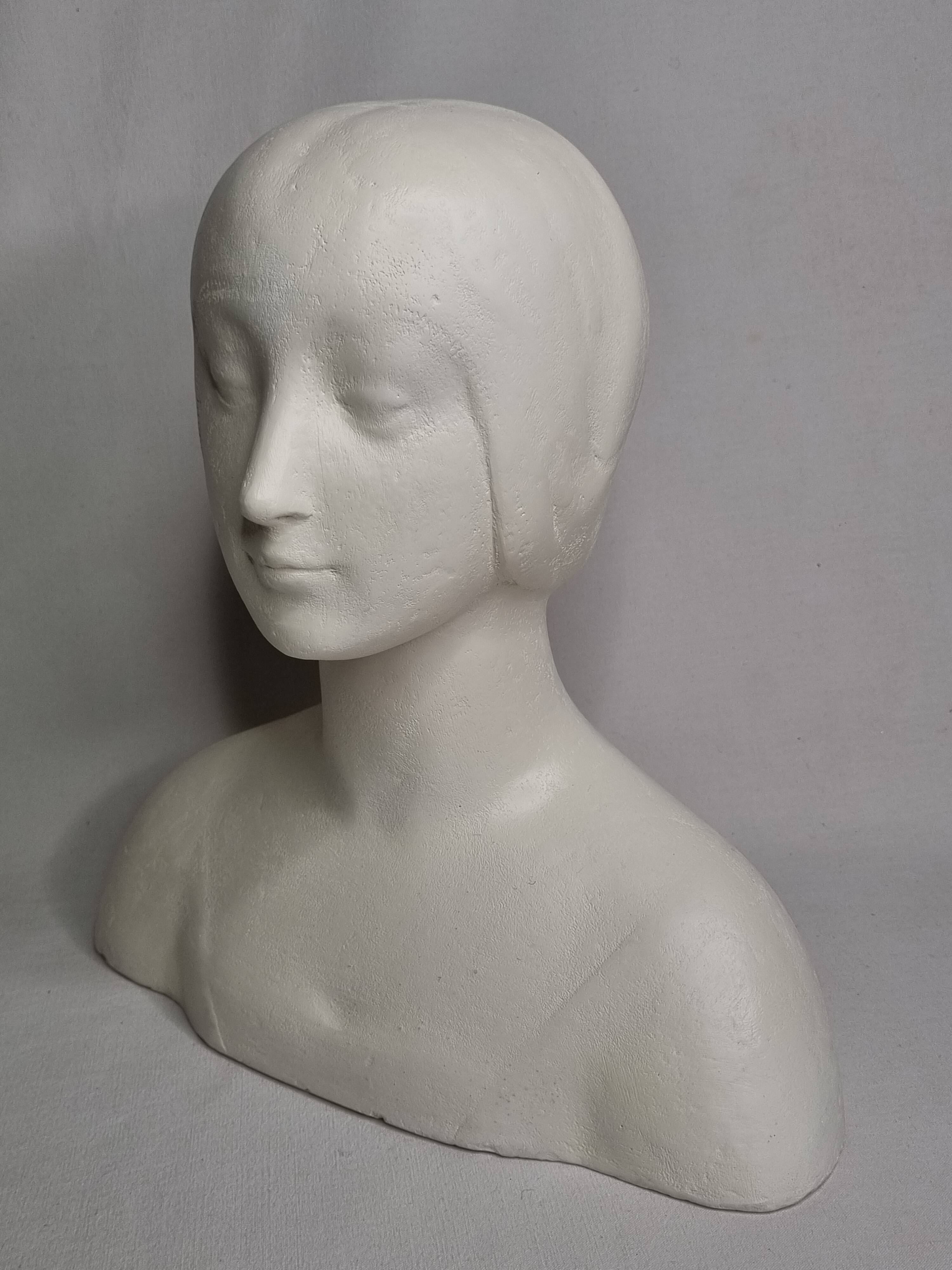 Buste d’après Laurana style renaissance, dit d’Aragon, plâtre patiné, 33 cm