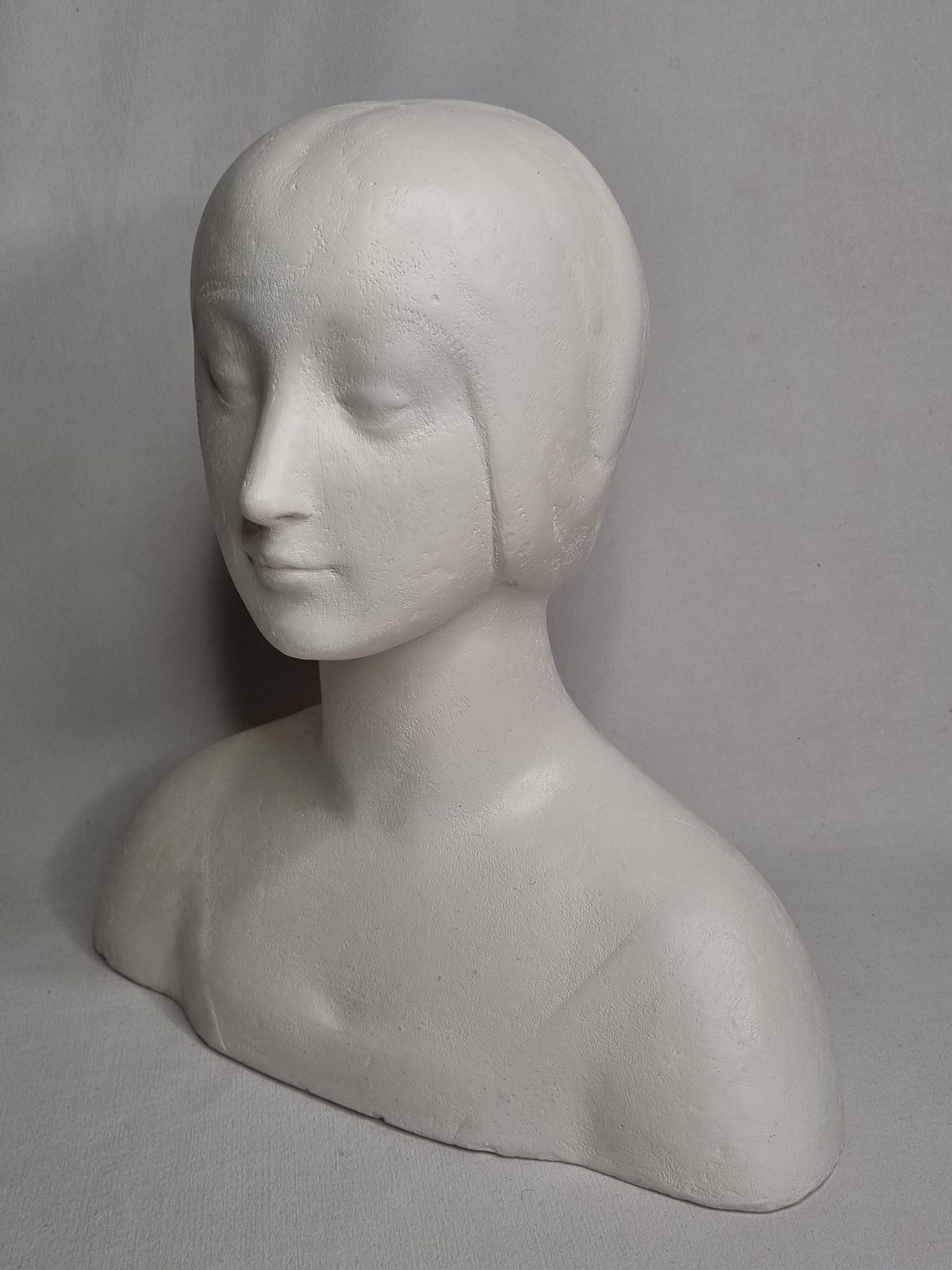 Bust after Laurana in Renaissance style, known as Aragon, patinated plaster, 33 cm.
