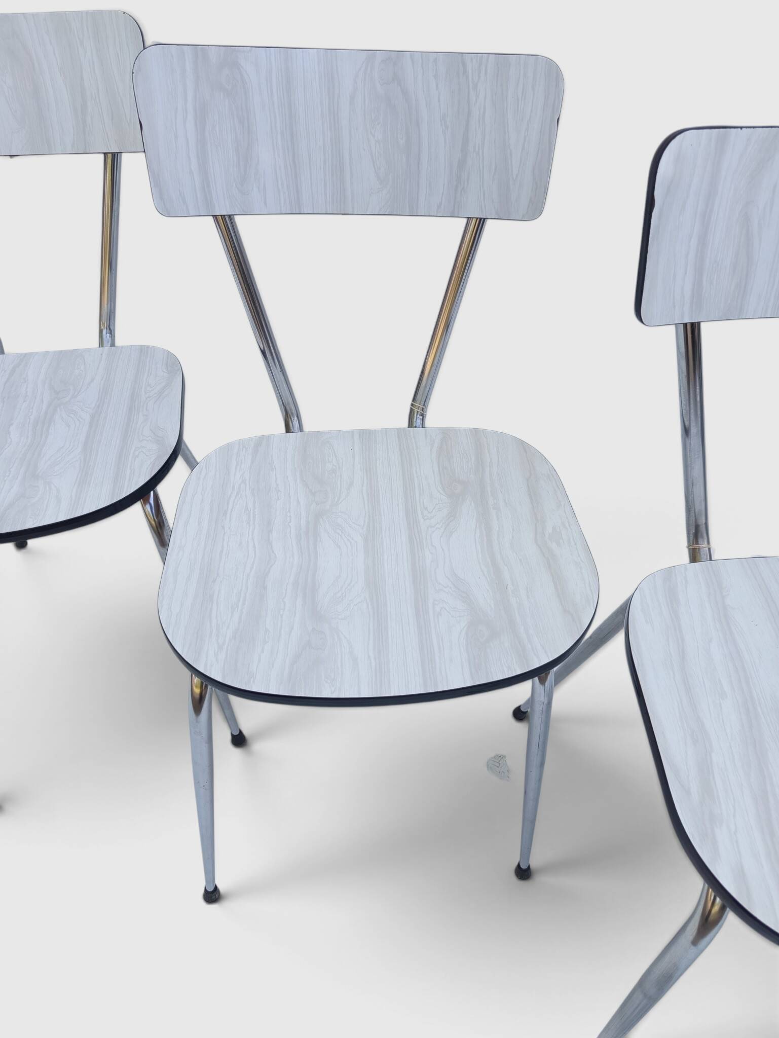Set of 4 vintage Formica chairs – 1960s