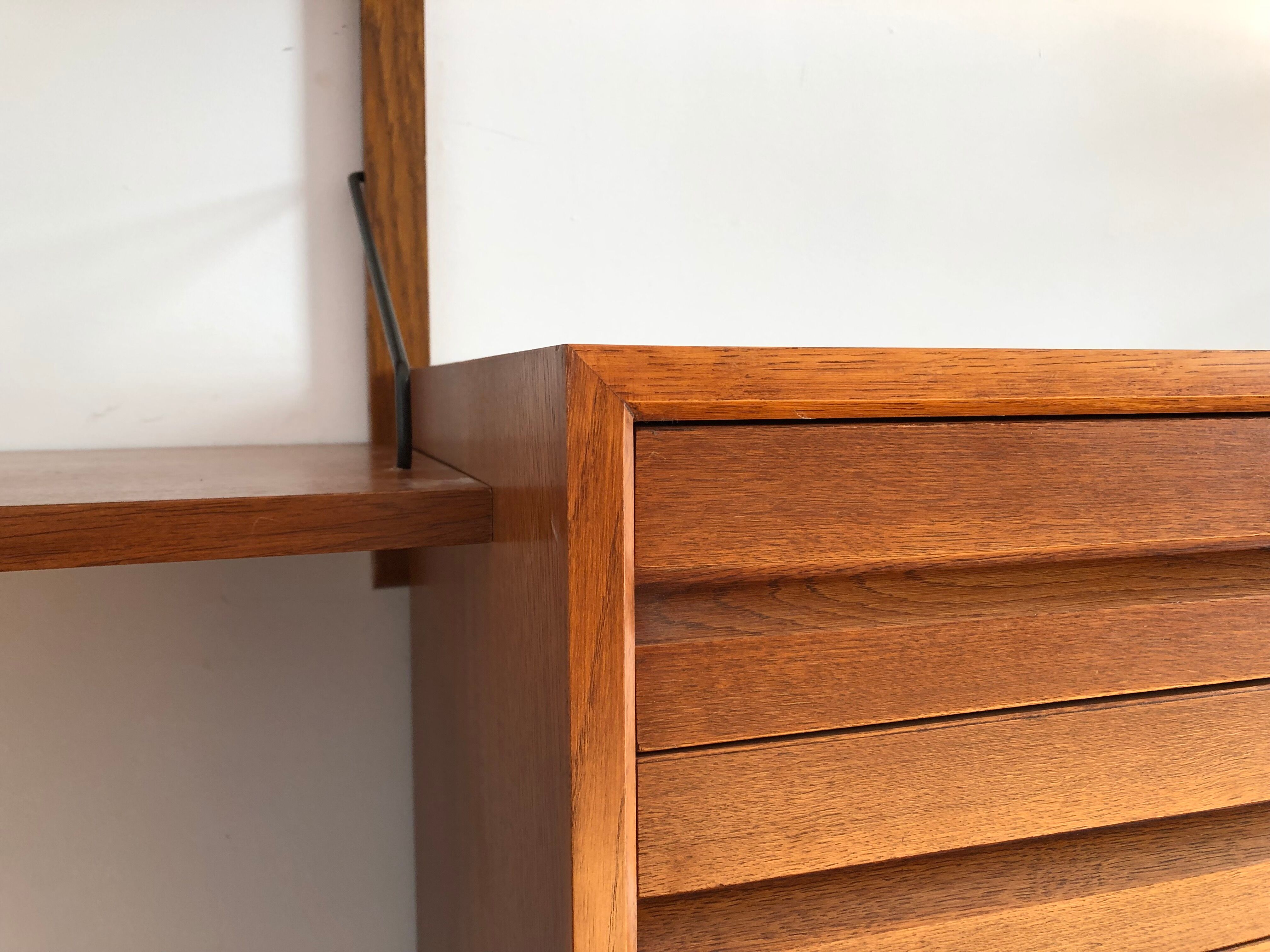 Scandinavian teak wall system "Royal system" Poul Cadovius