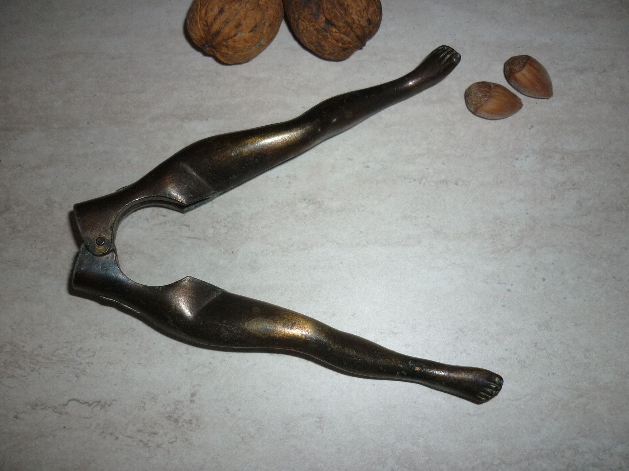 Nutcracker/hazelnut lower body female brass