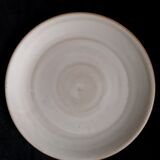 4 stoneware plates