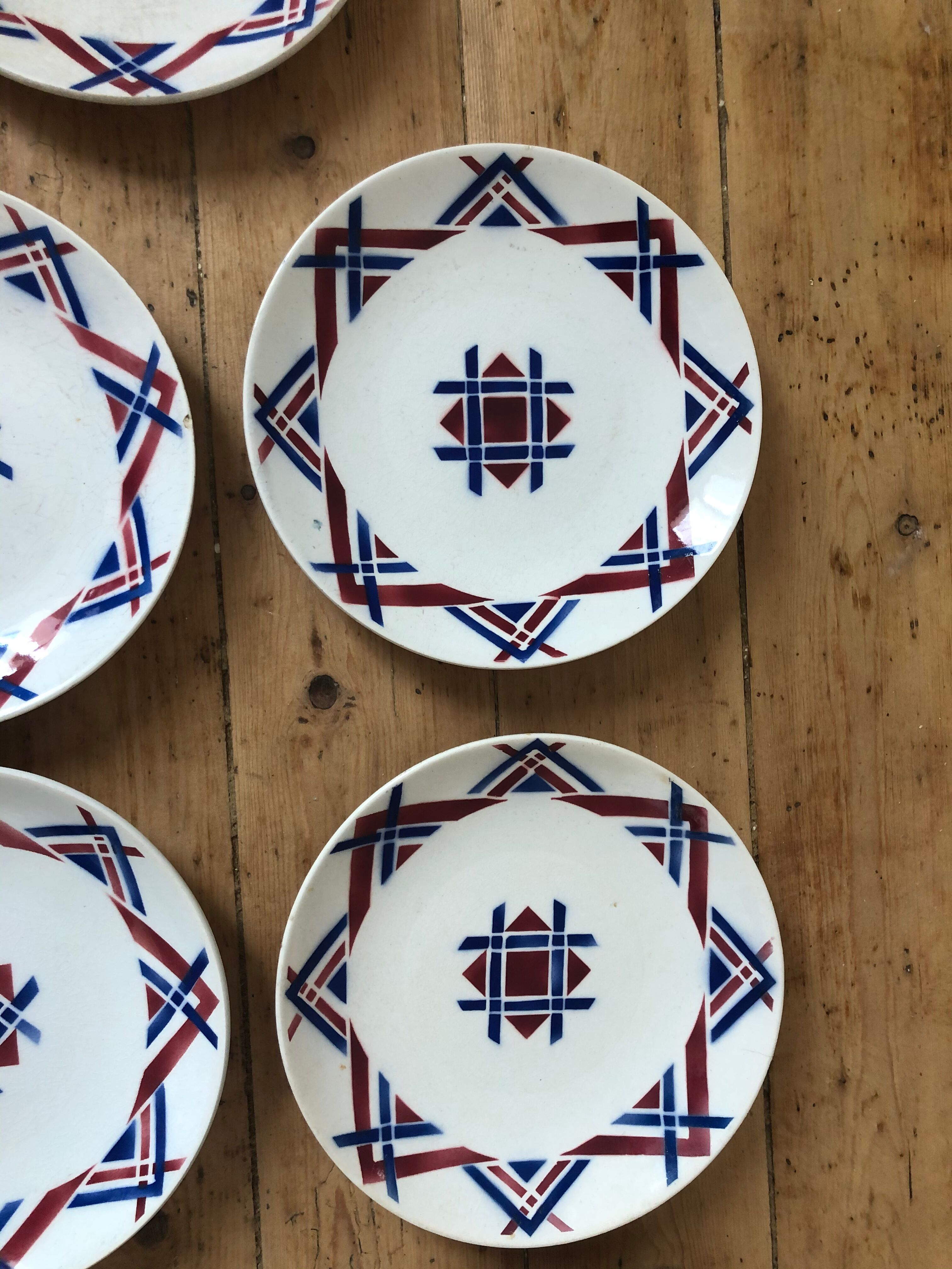 Set of 10 dessert plates in earthenware