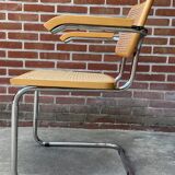 Cesca chair B64 with armrests by Marcel Breuer Design