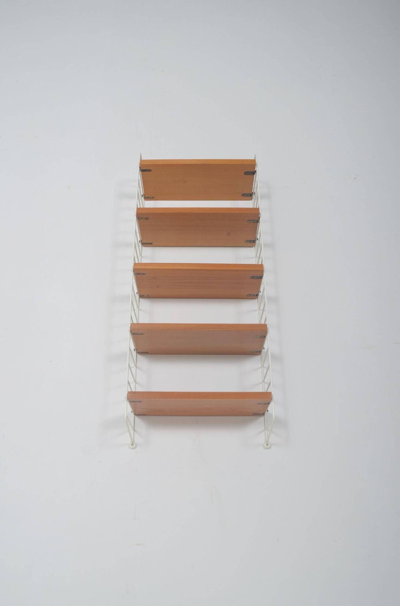 Swedish wall shelf designed by Kasja & Nils Nisse Strinning, 1950s