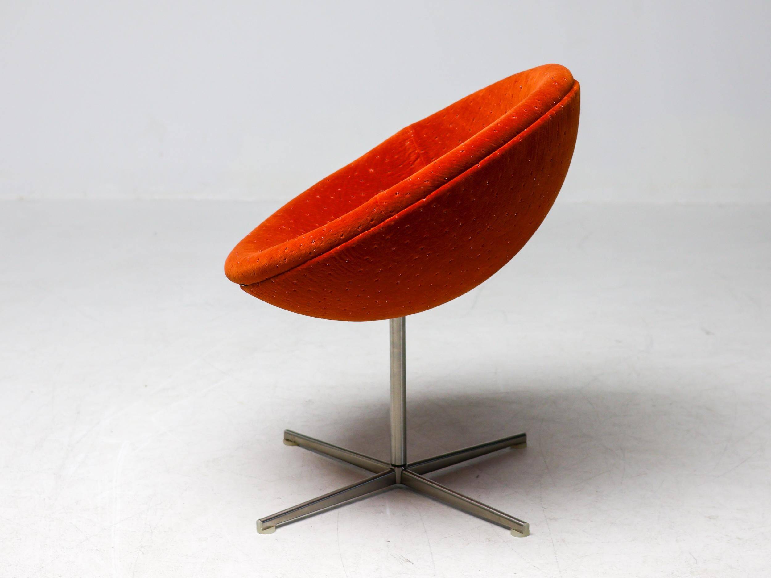 Unique chairs Tramontana Jade and Ember Velvet Verner Panton C1