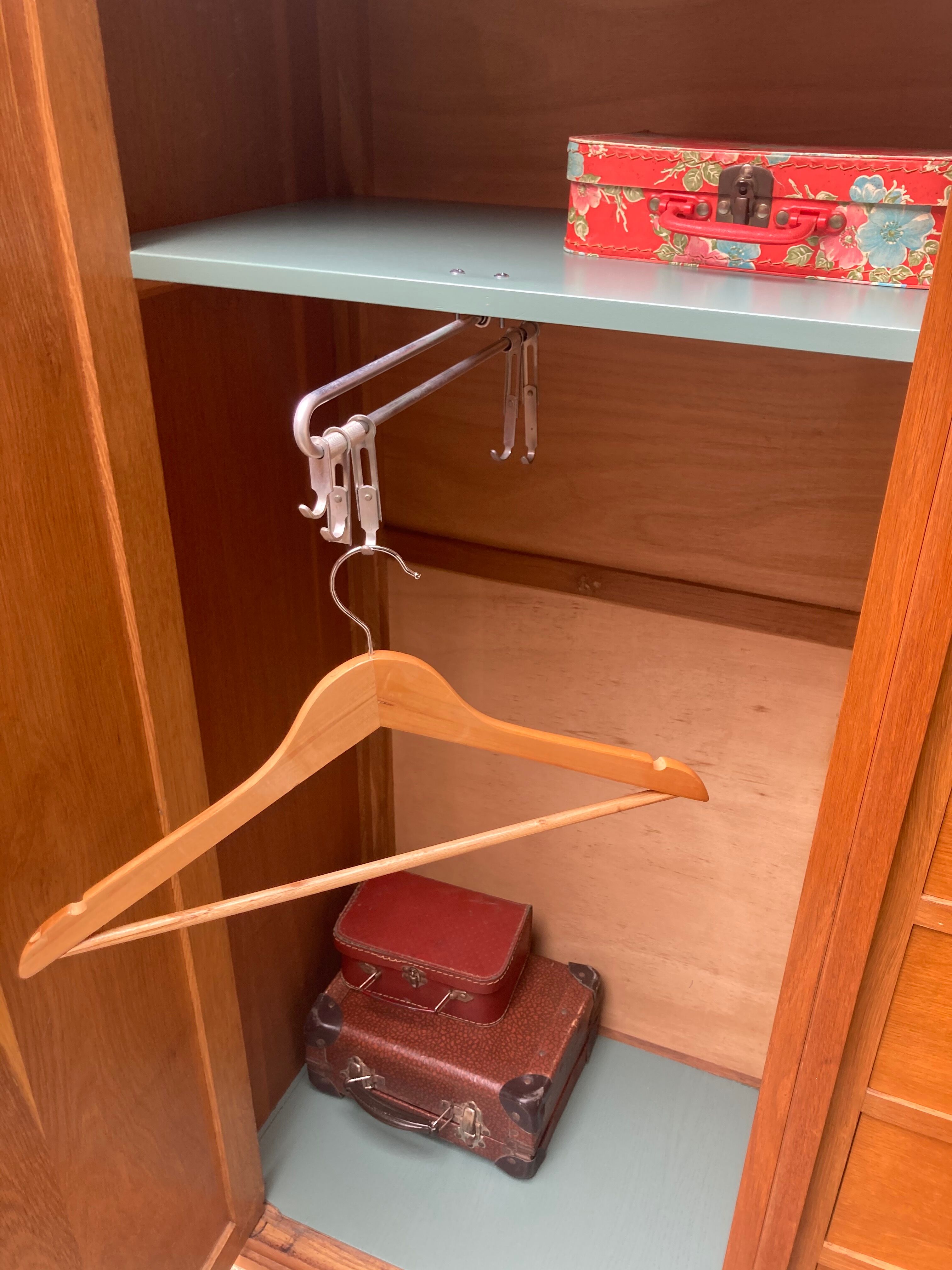 Asymmetrical cabinet