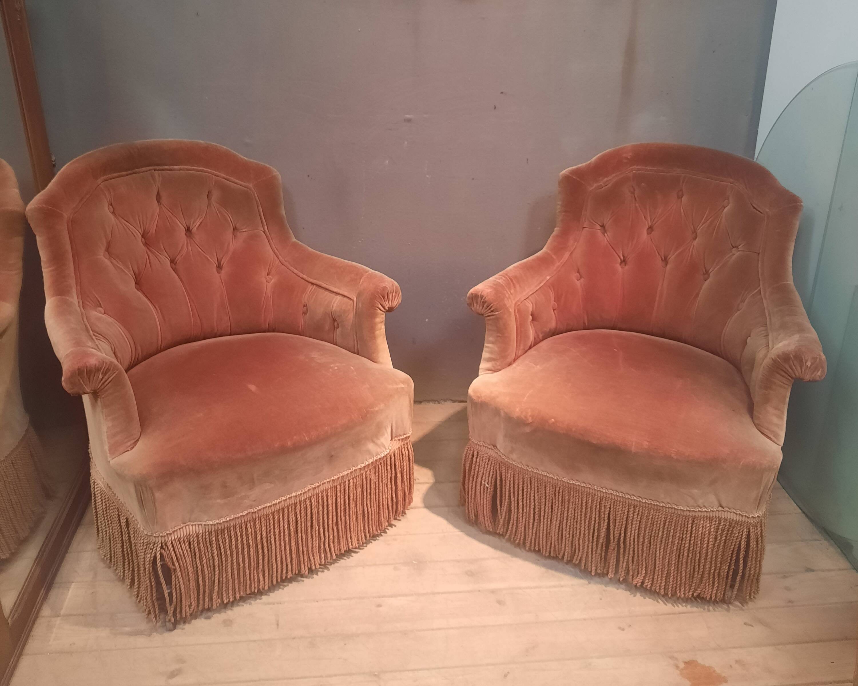 Paire de fauteuils crapaud