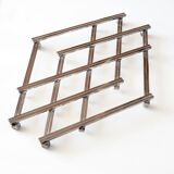 Silver metal extendable trivet